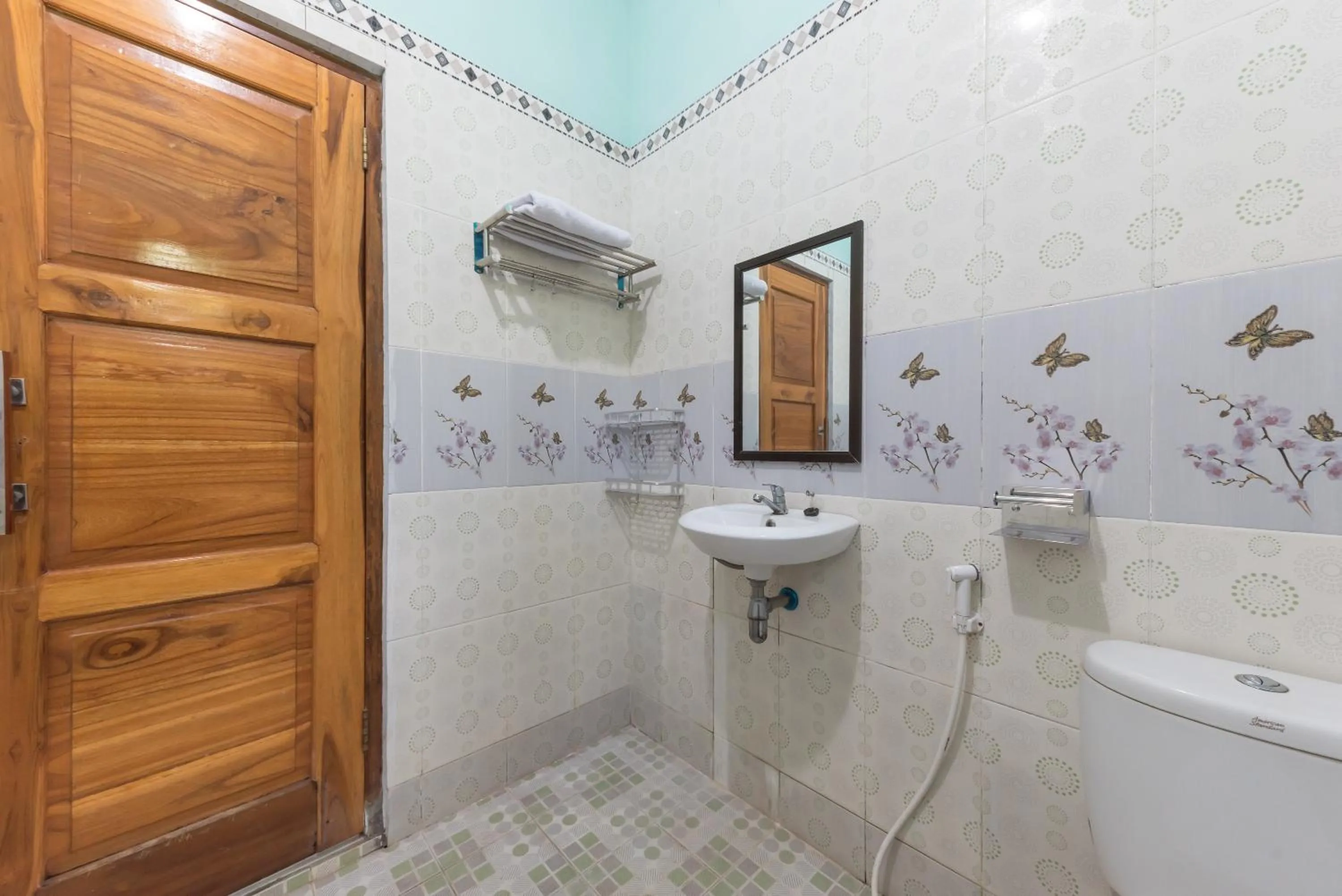 Bathroom in RedDoorz Resort @ Ciater 2