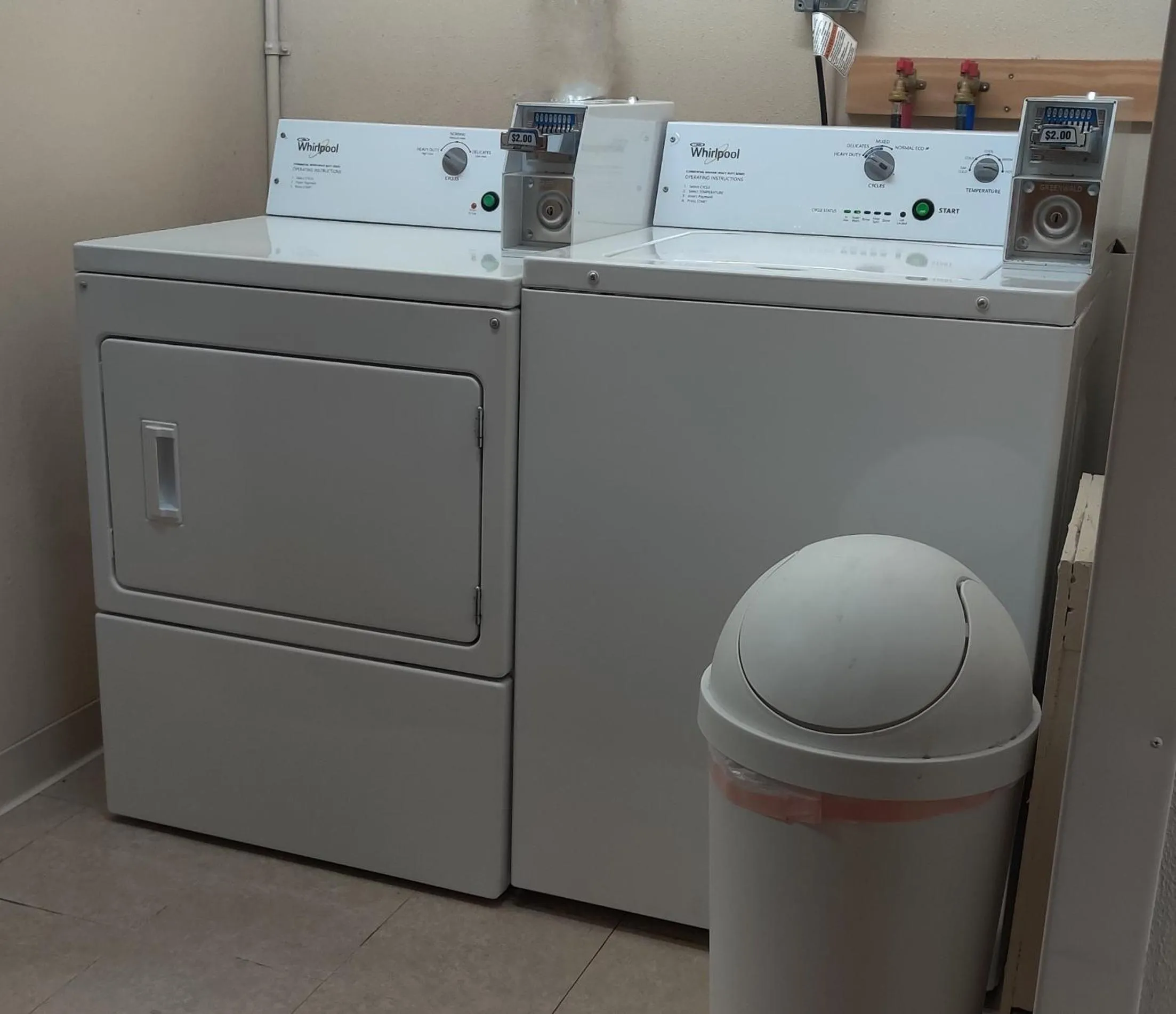 laundry in Red Carpet Inn - Windom