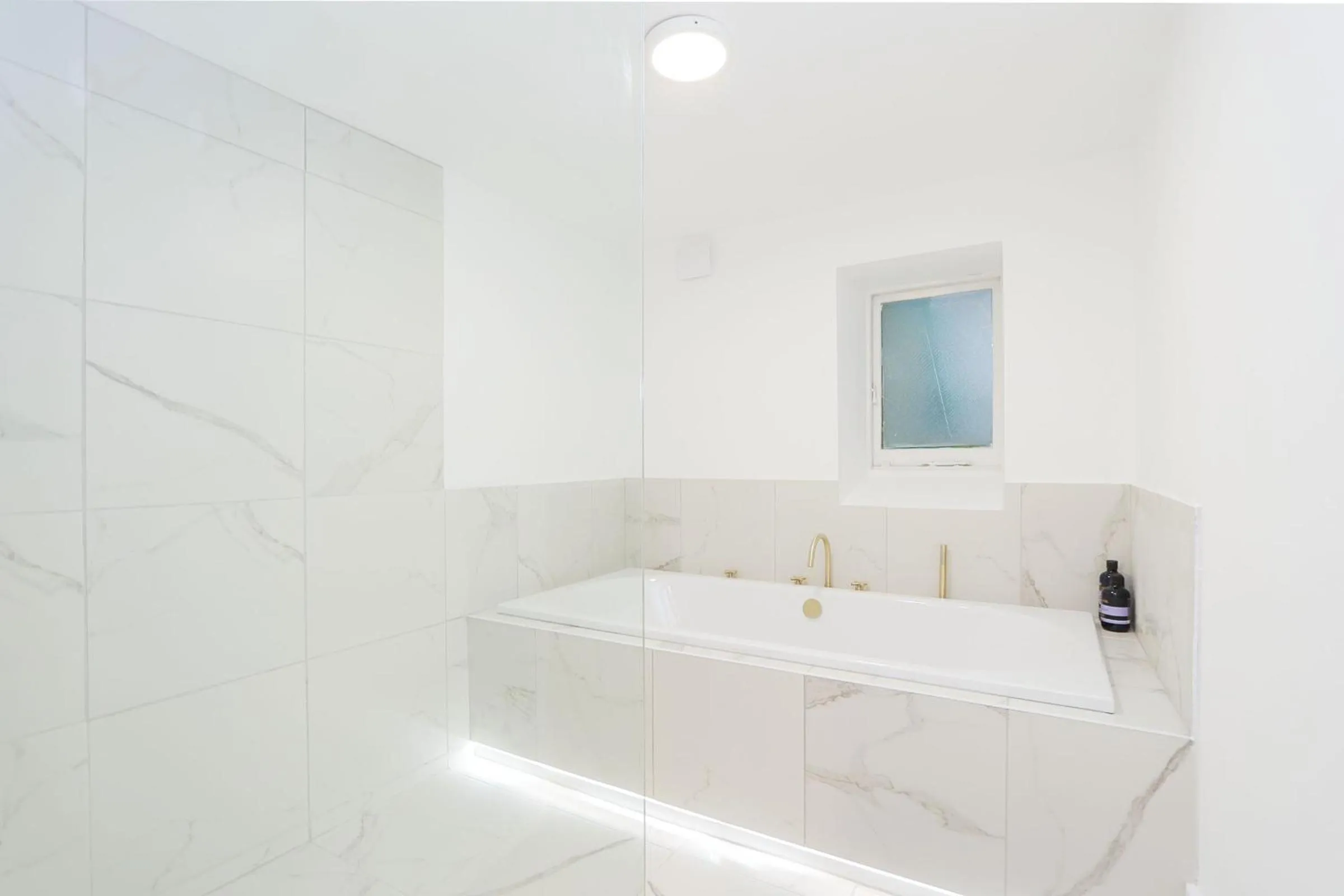 Elegant 2-Bedroom Getaway w Terrace & Garden Views