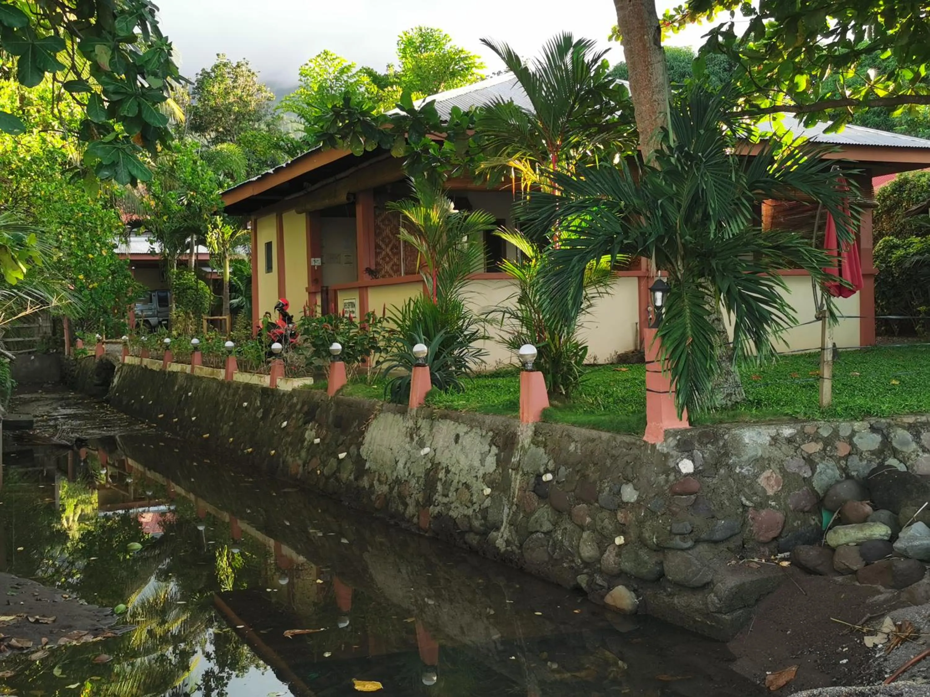 Property building in Marianita's cottages