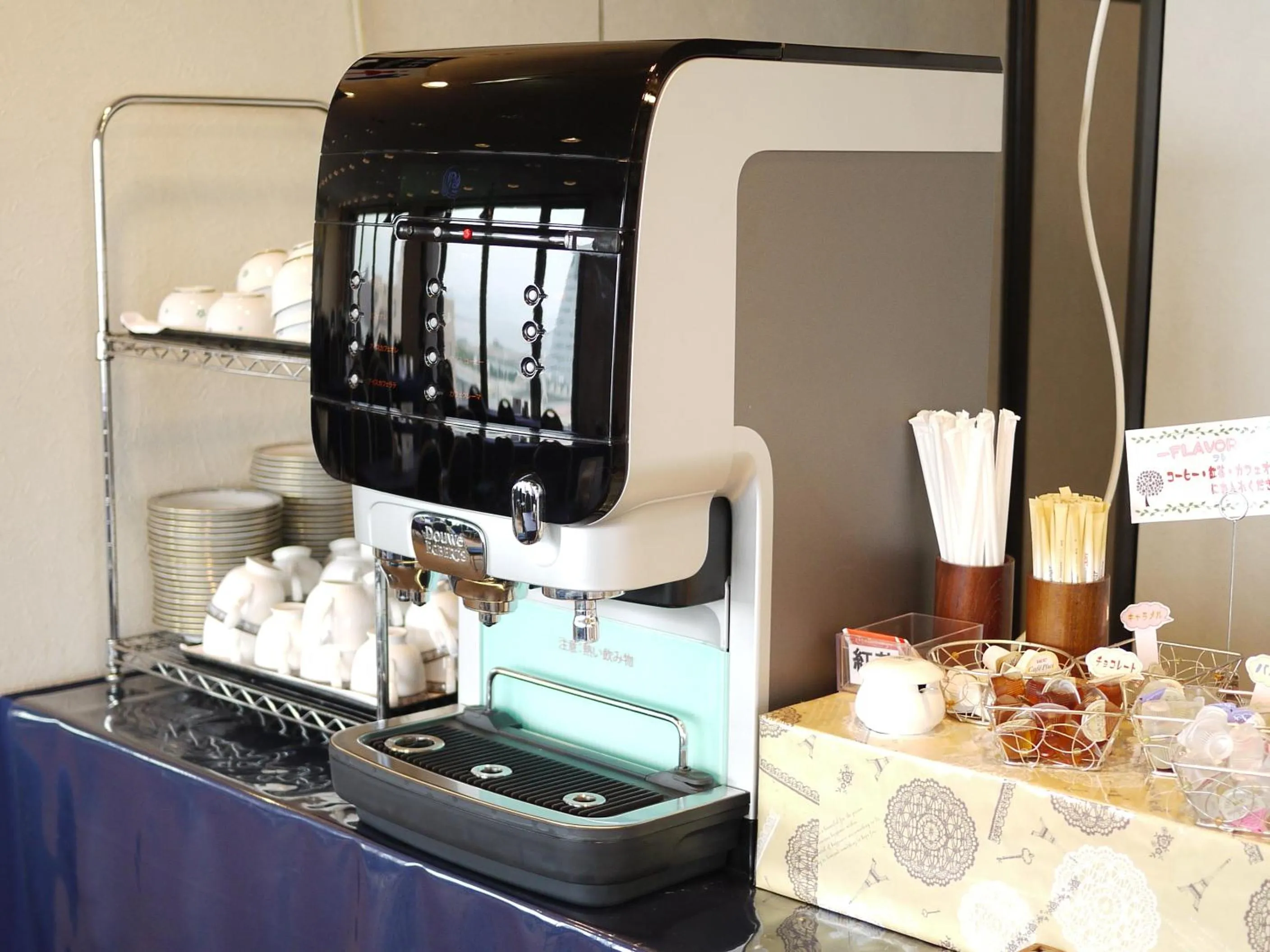 Coffee/tea facilities in Hotel Sunroute Aomori