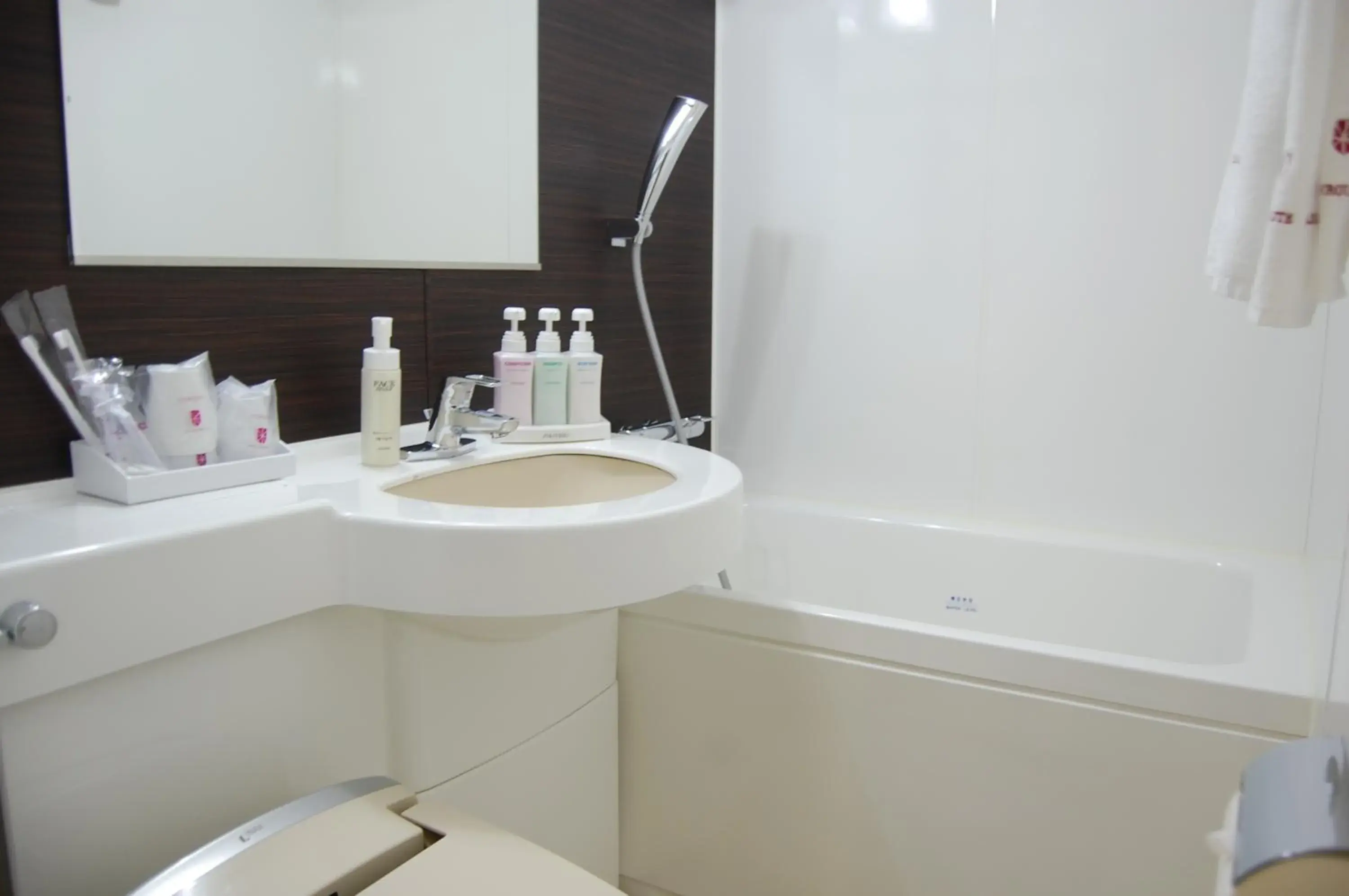 Bathroom in Hotel Sunroute Aomori Bathroom in Hotel Sunroute Aomori