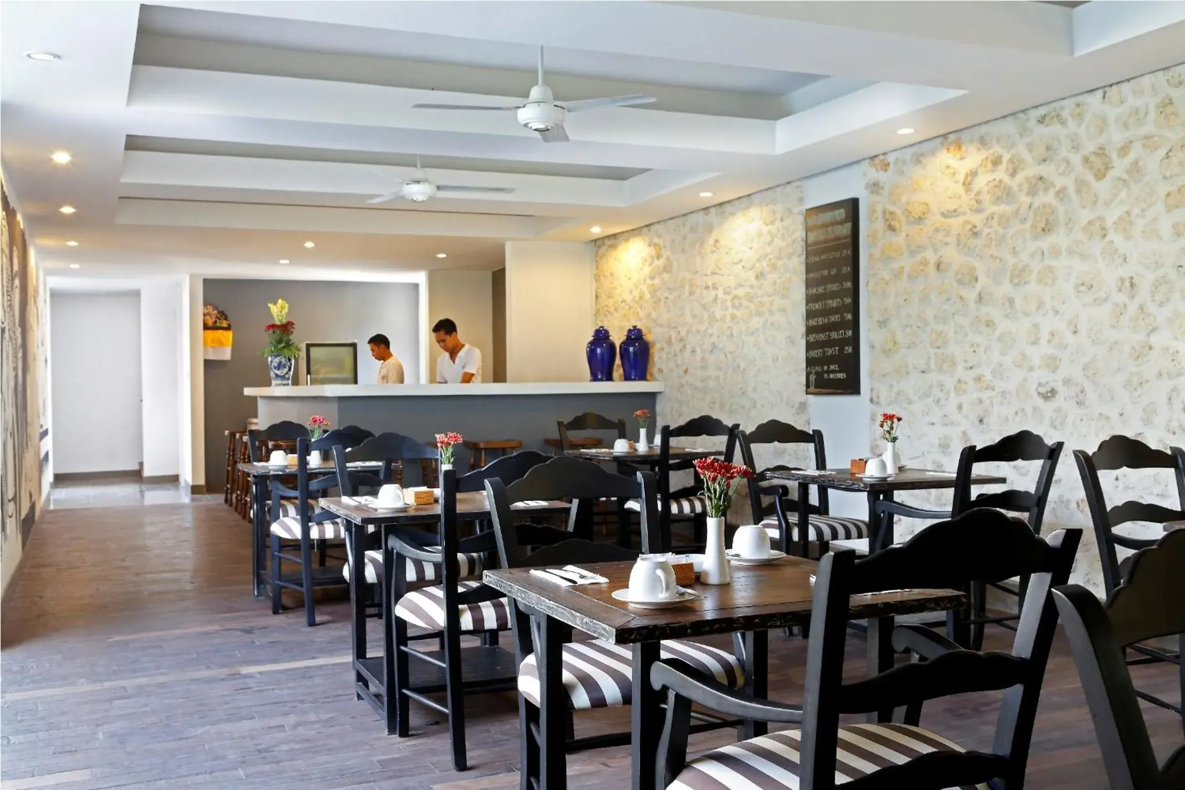 Restaurant/places to eat in 7 Bidadari Hotel Seminyak Restaurant/places to eat in 7 Bidadari Hotel Seminyak