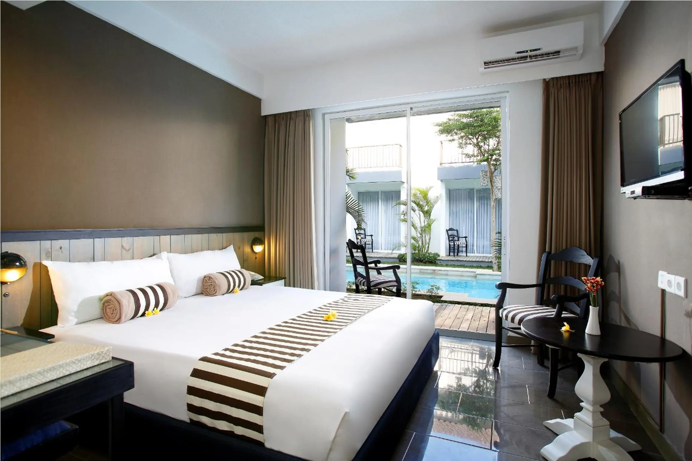 Balcony/Terrace, Bed in 7 Bidadari Hotel Seminyak