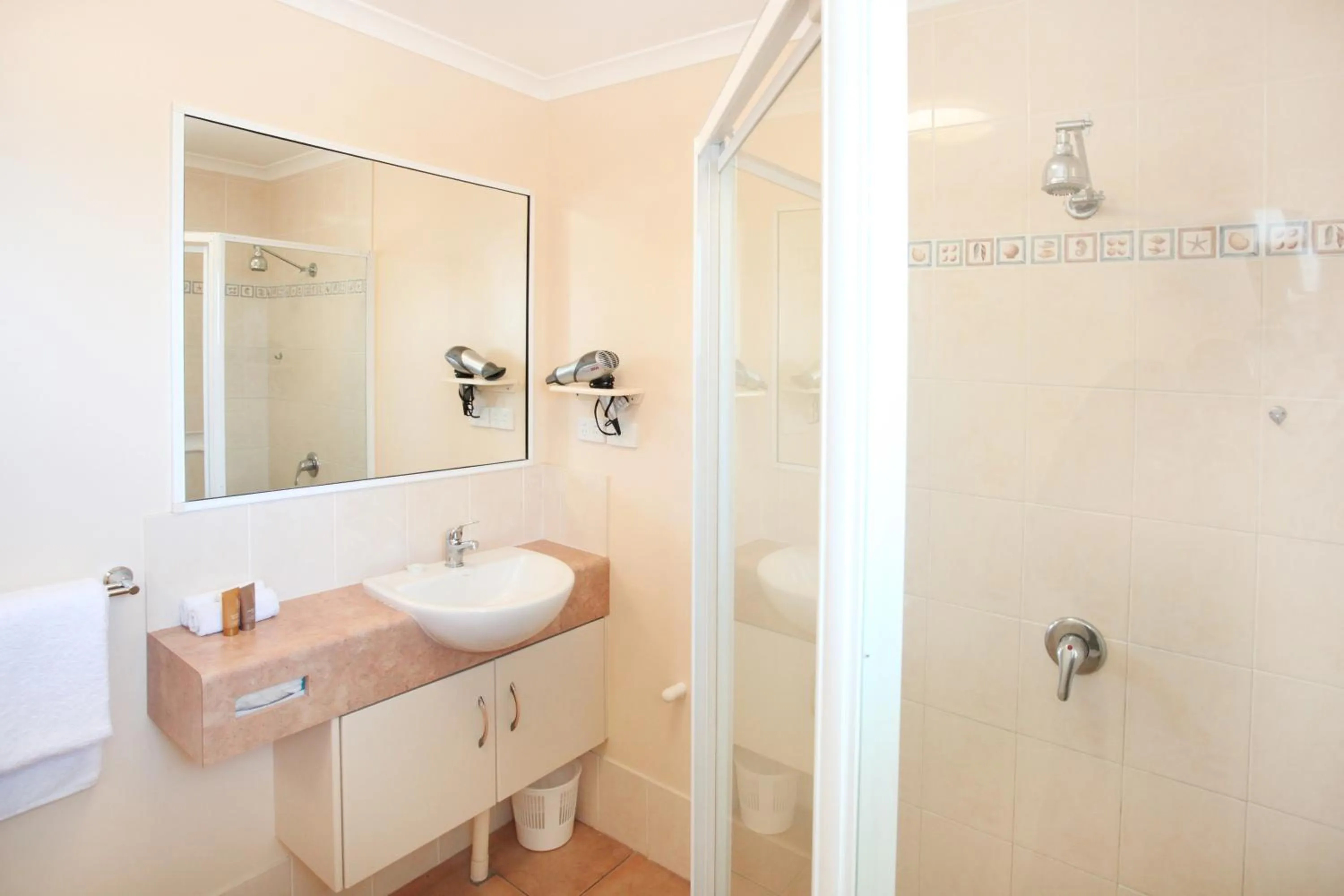 Shower in Whitsunday Sands Resort