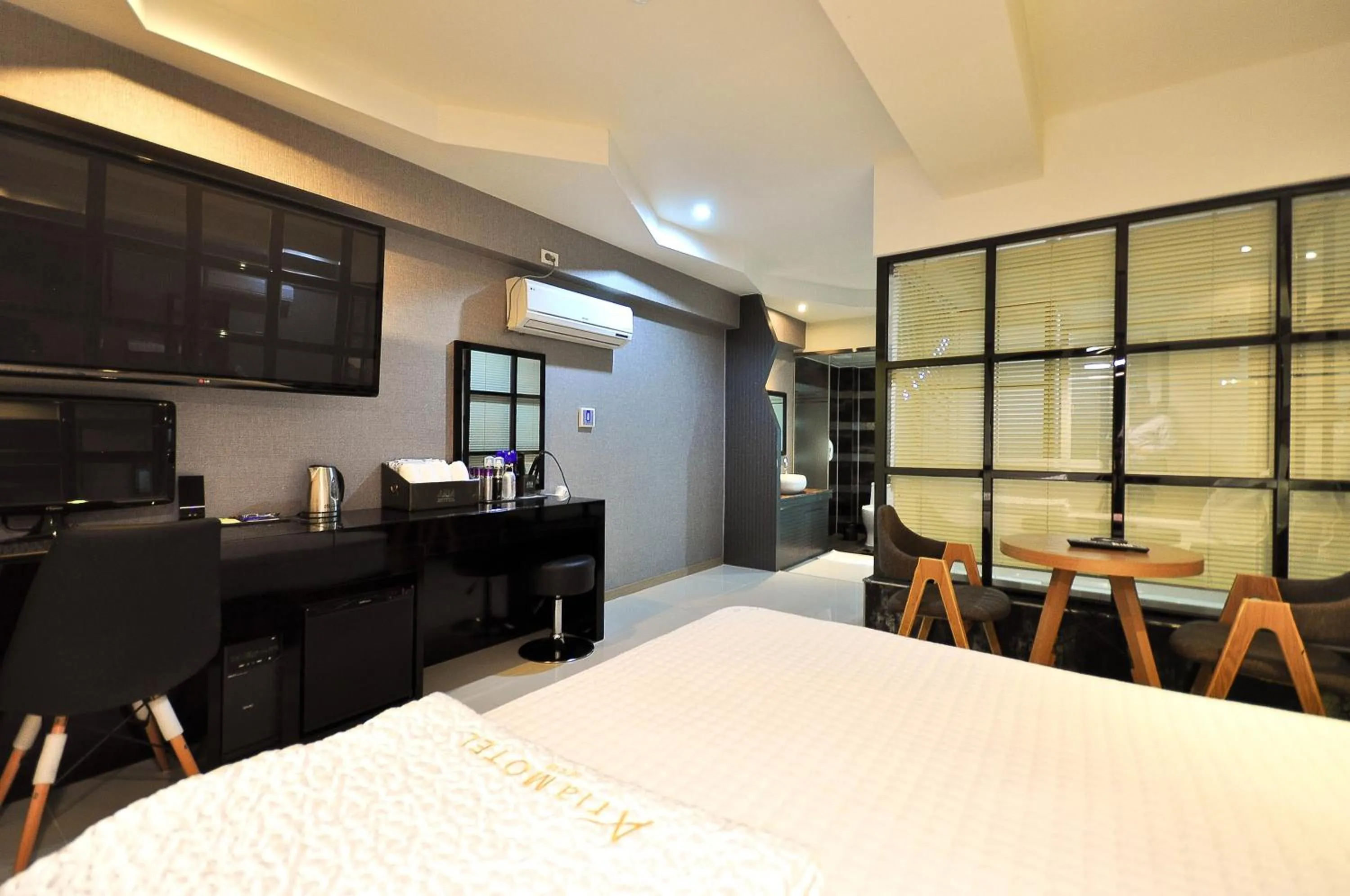 TV and multimedia, Bed in Boutique Hotel Aria Nampo