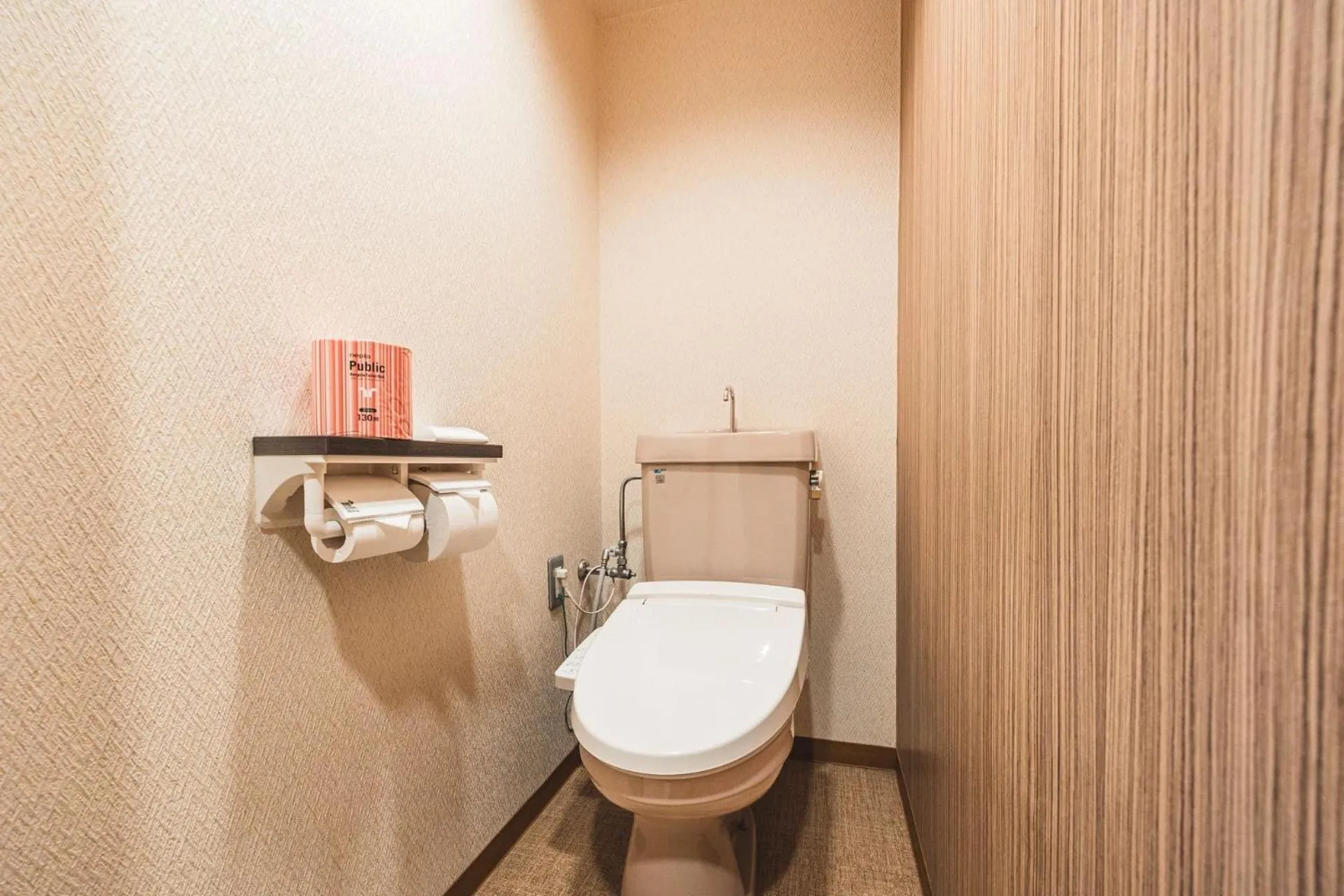 Toilet in HOTEL RELIEF Namba Daikokuchou