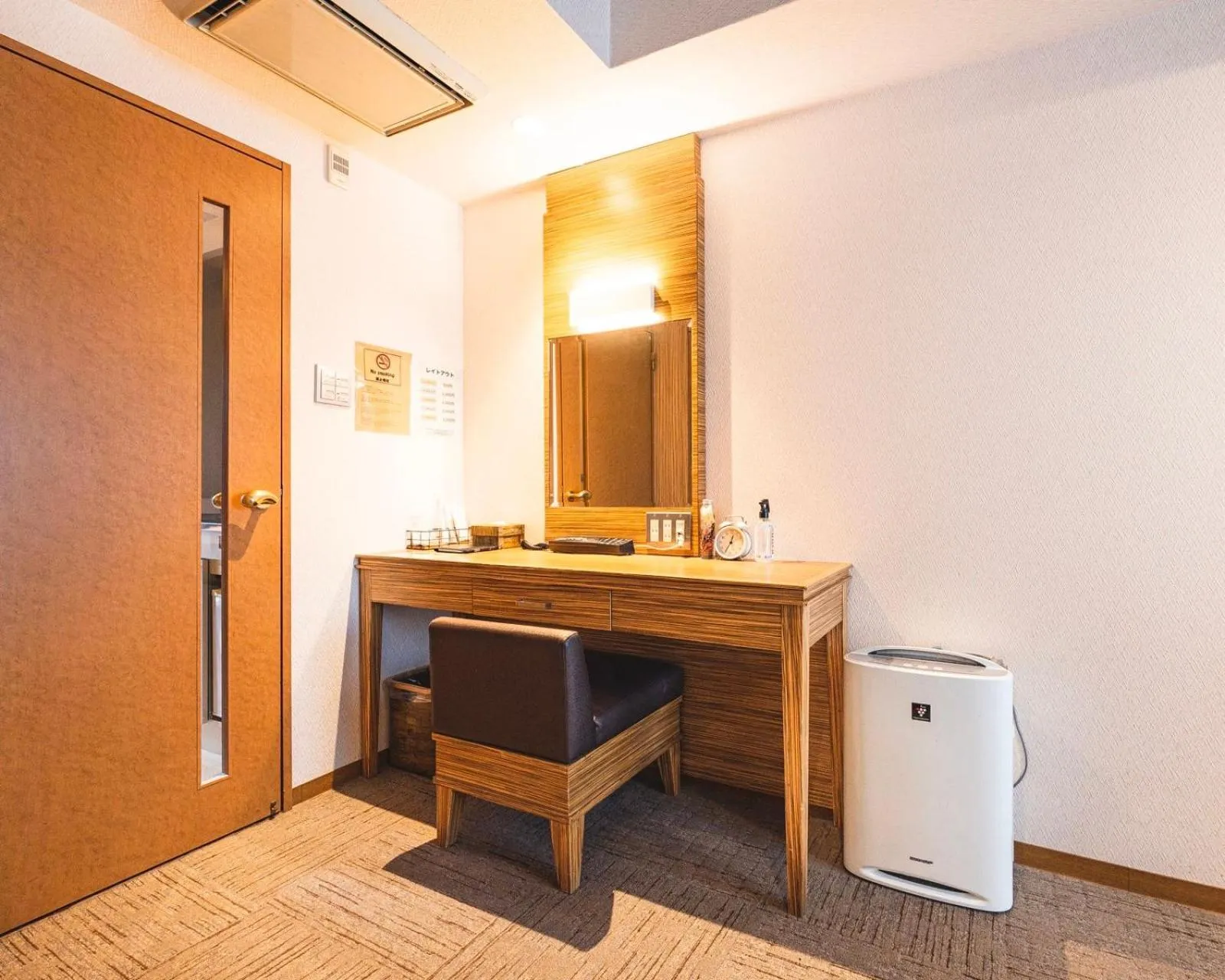 hair dresser in HOTEL RELIEF Namba Daikokuchou