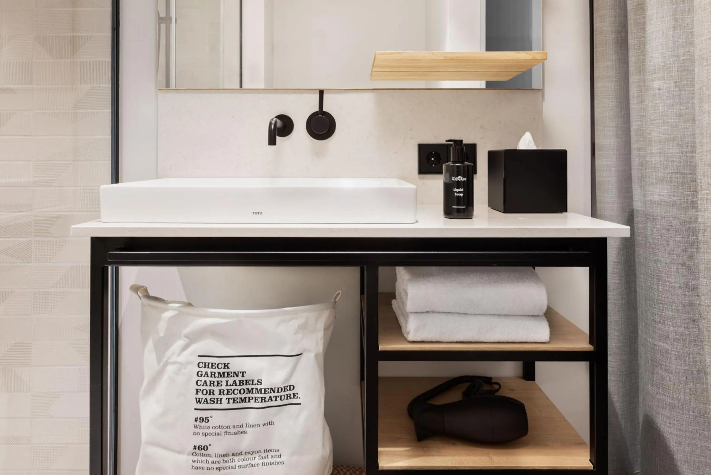 Bathroom in Stay KooooK Leipzig City - Online Check In