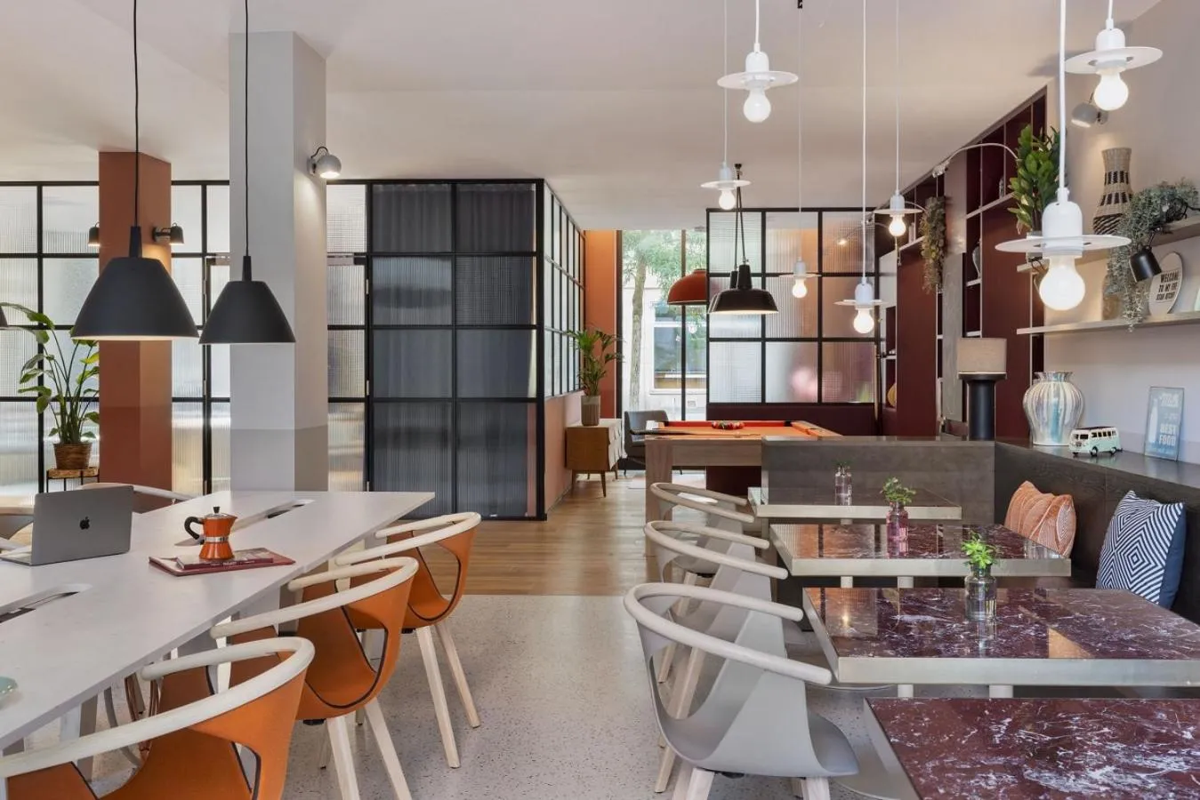 Dining area in Stay KooooK Leipzig City - Online Check In