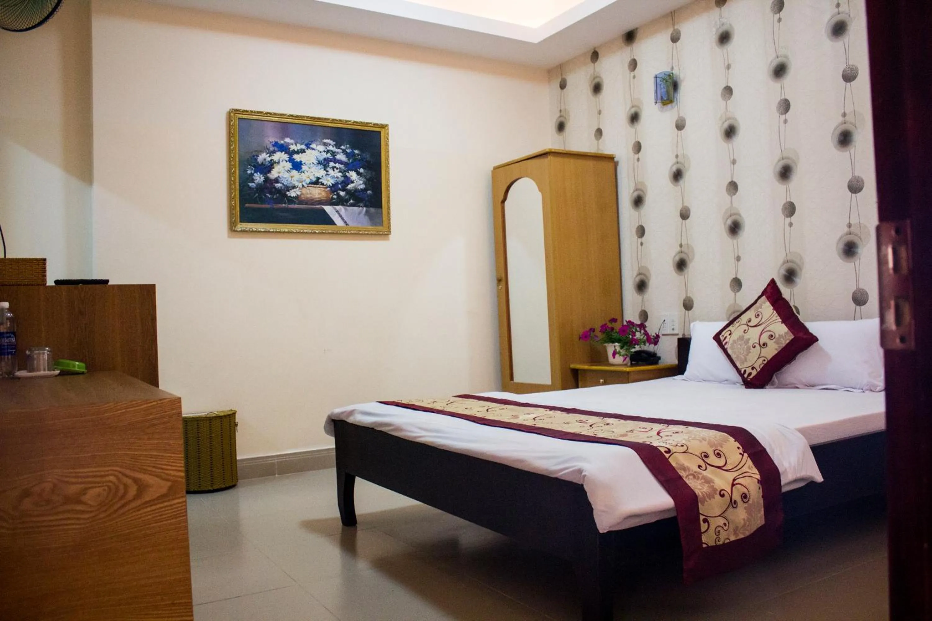 Photo of the whole room, Bed in Thanh Long Da Lat Hotel