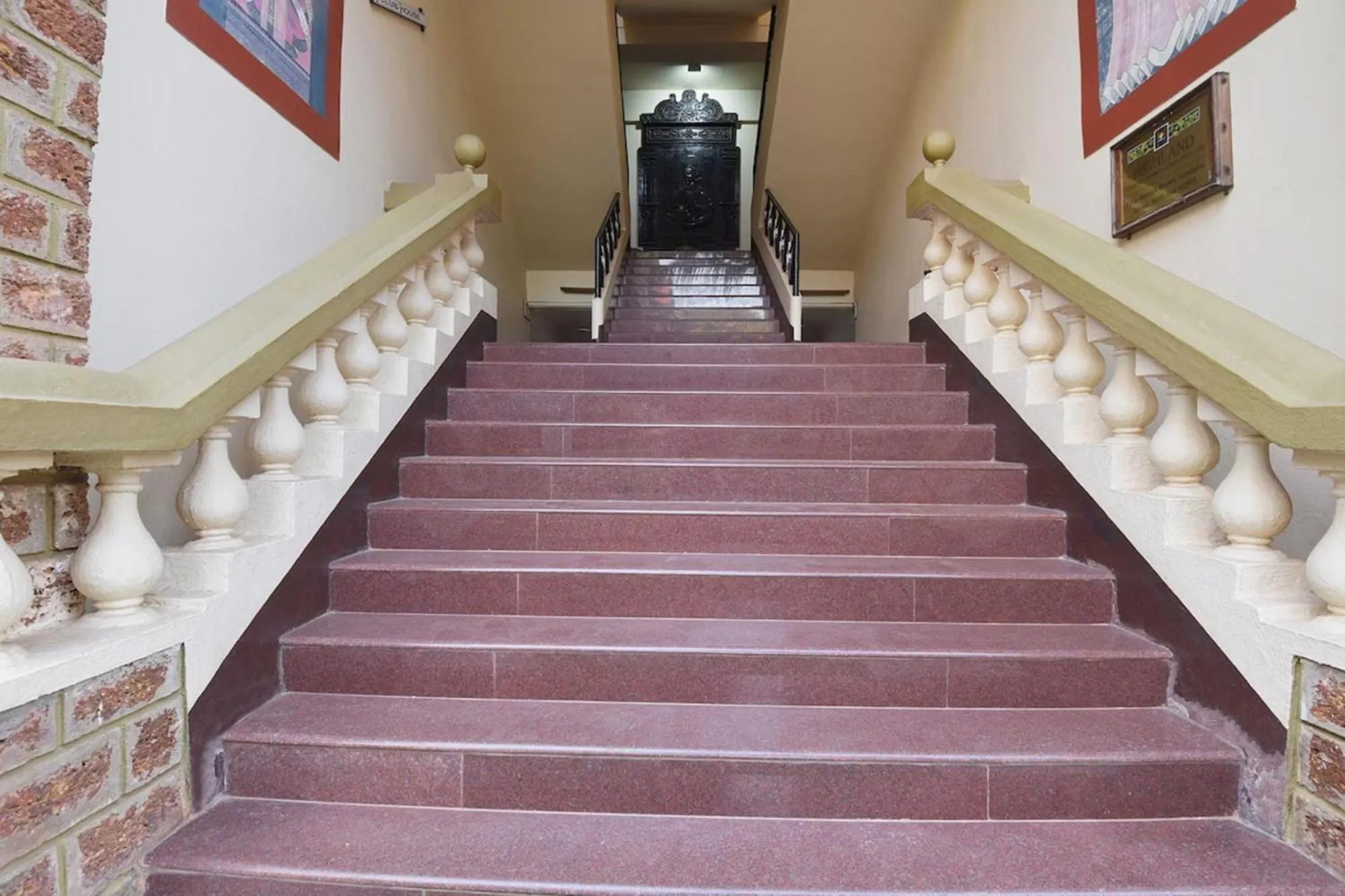 Lobby or reception in FabHotel Prime Emerald Highland - 500M From Candolim Beach