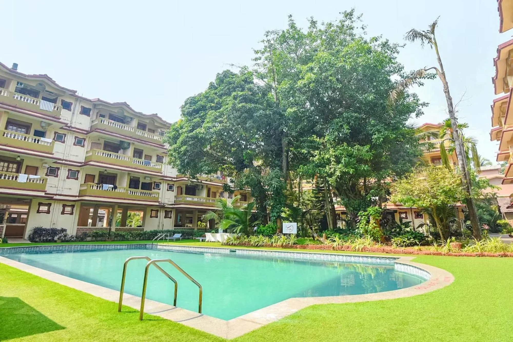 Property building in FabHotel Prime Emerald Highland - 500M From Candolim Beach