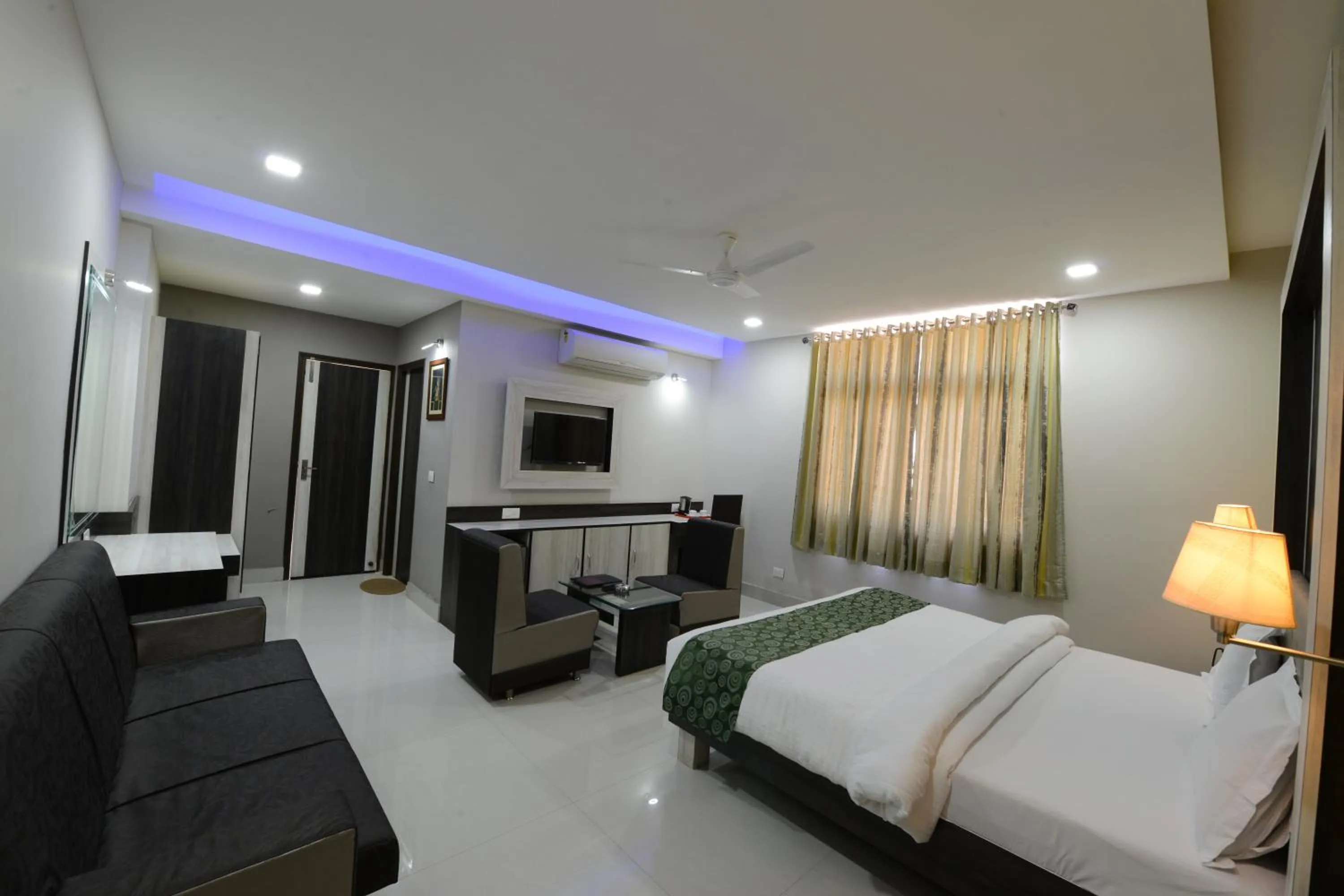 Photo of the whole room in Hotel Heeralal