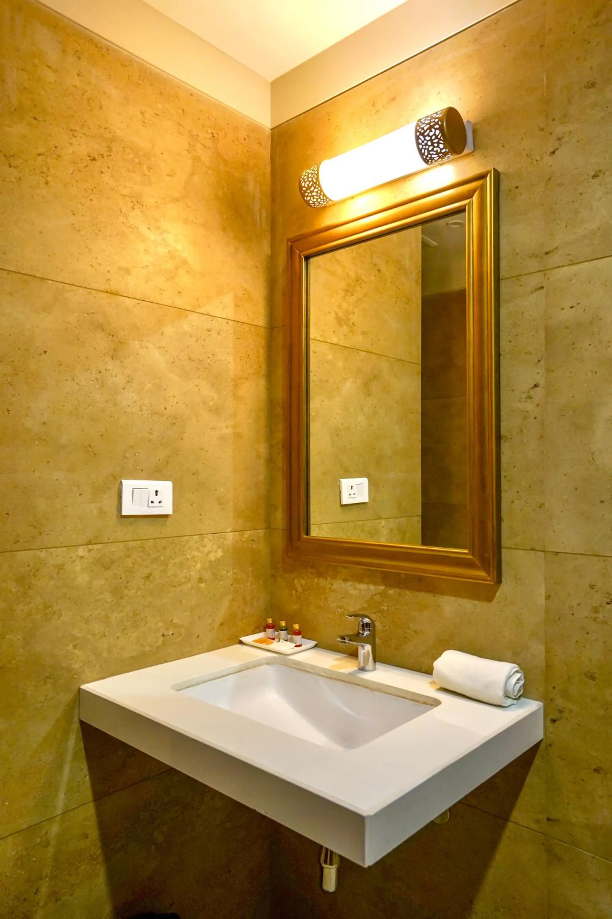 Bathroom in Ranbanka Heritage Resort 1 km from Bhilwara Railway Station
