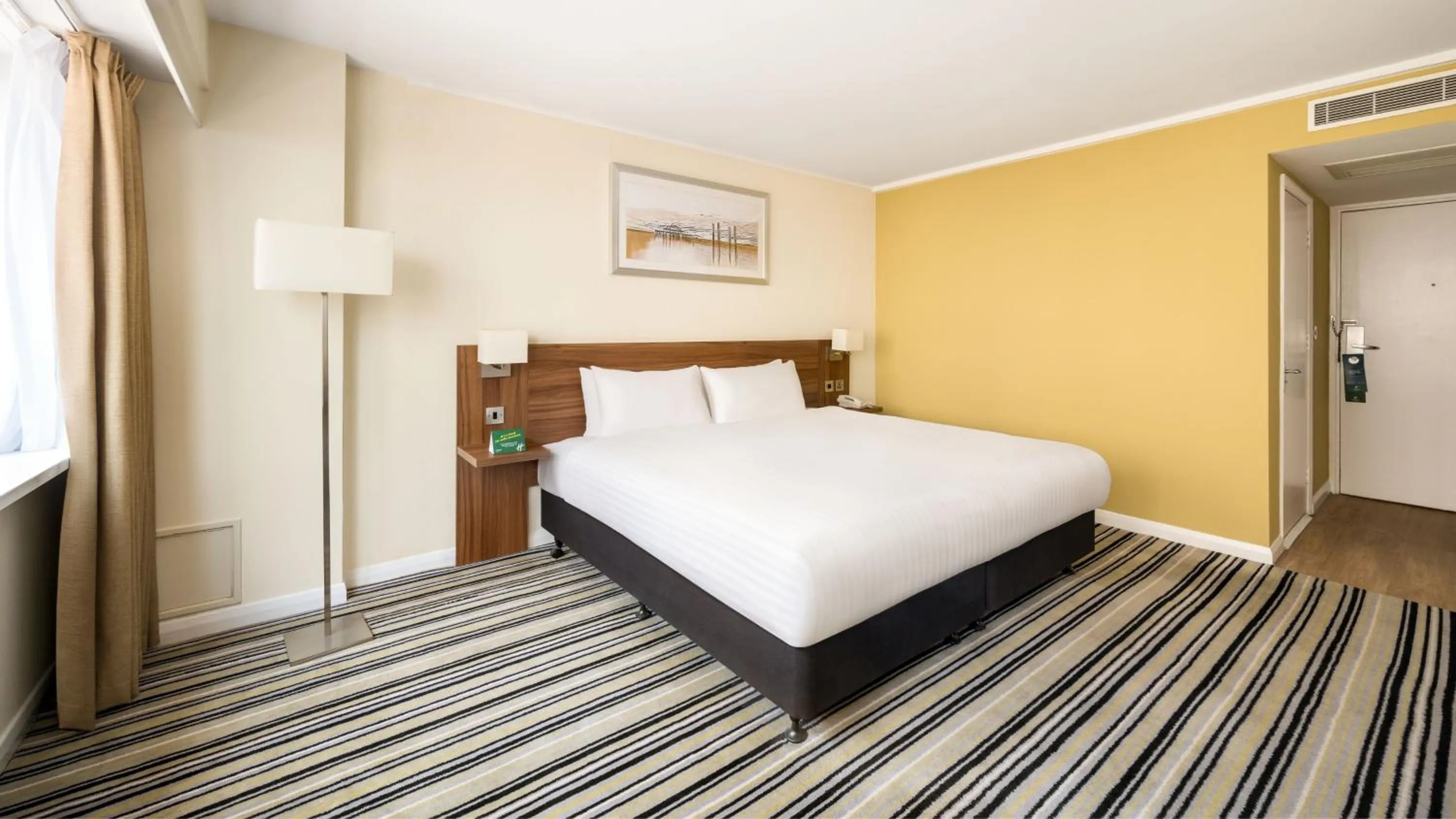 Photo of the whole room, Bed in Holiday Inn Brighton Seafront by IHG