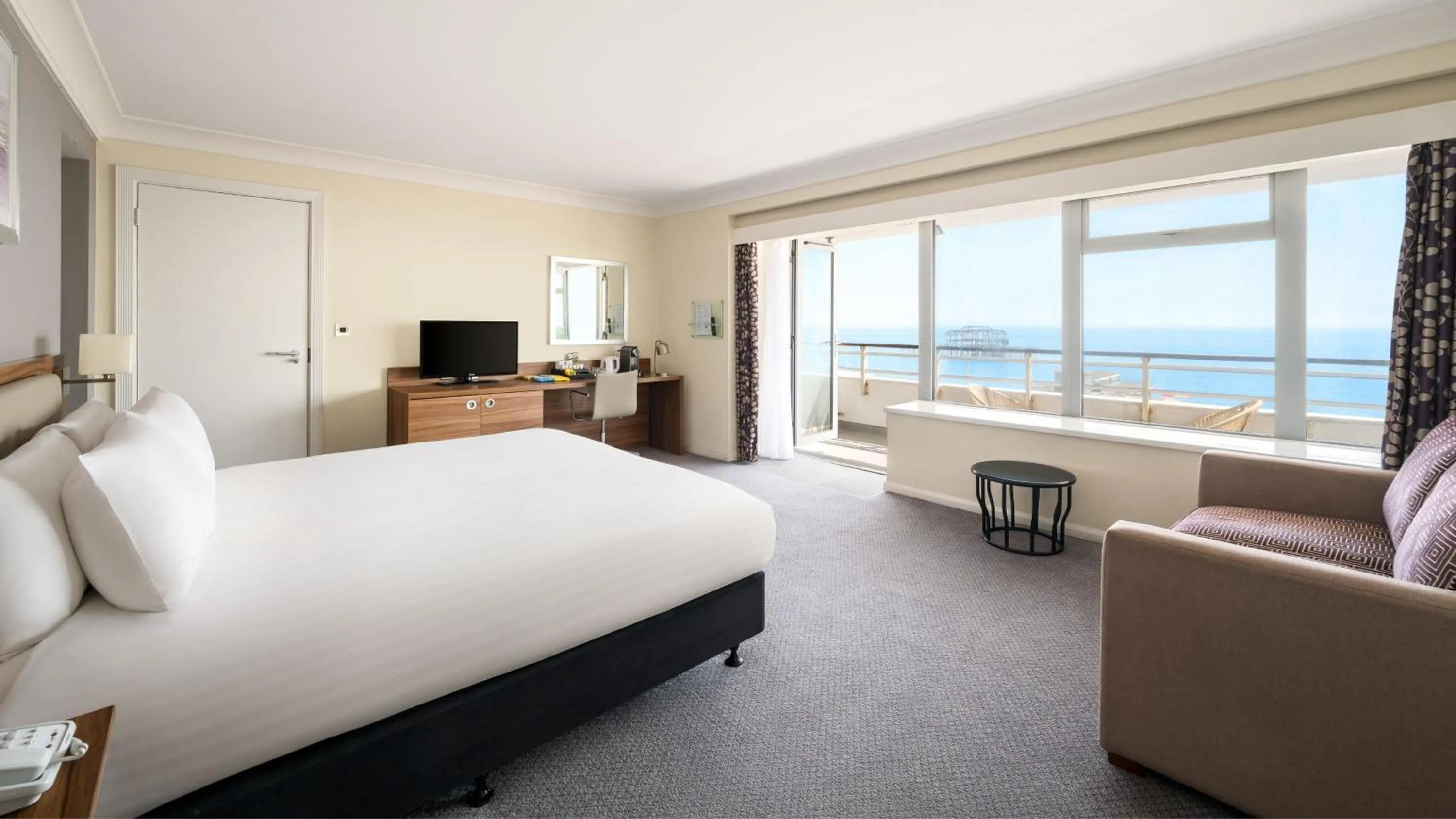 Photo of the whole room, Bed in Holiday Inn Brighton Seafront by IHG