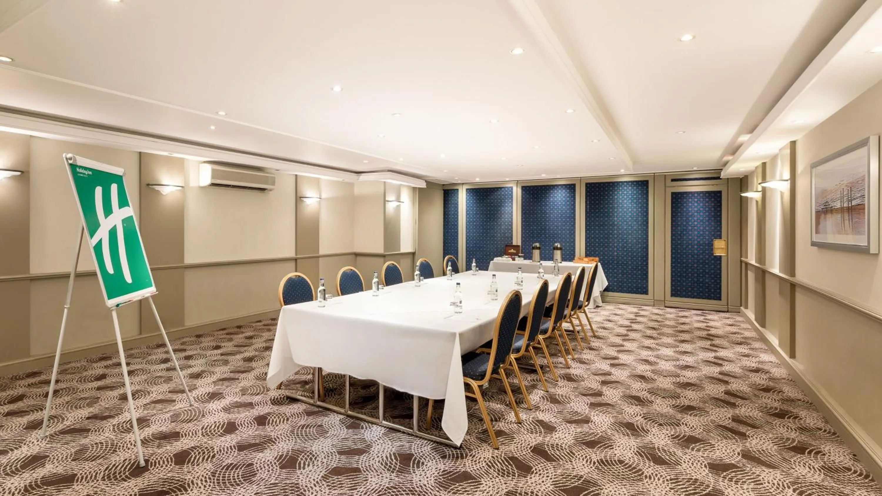 Meeting/conference room in Holiday Inn Brighton Seafront by IHG