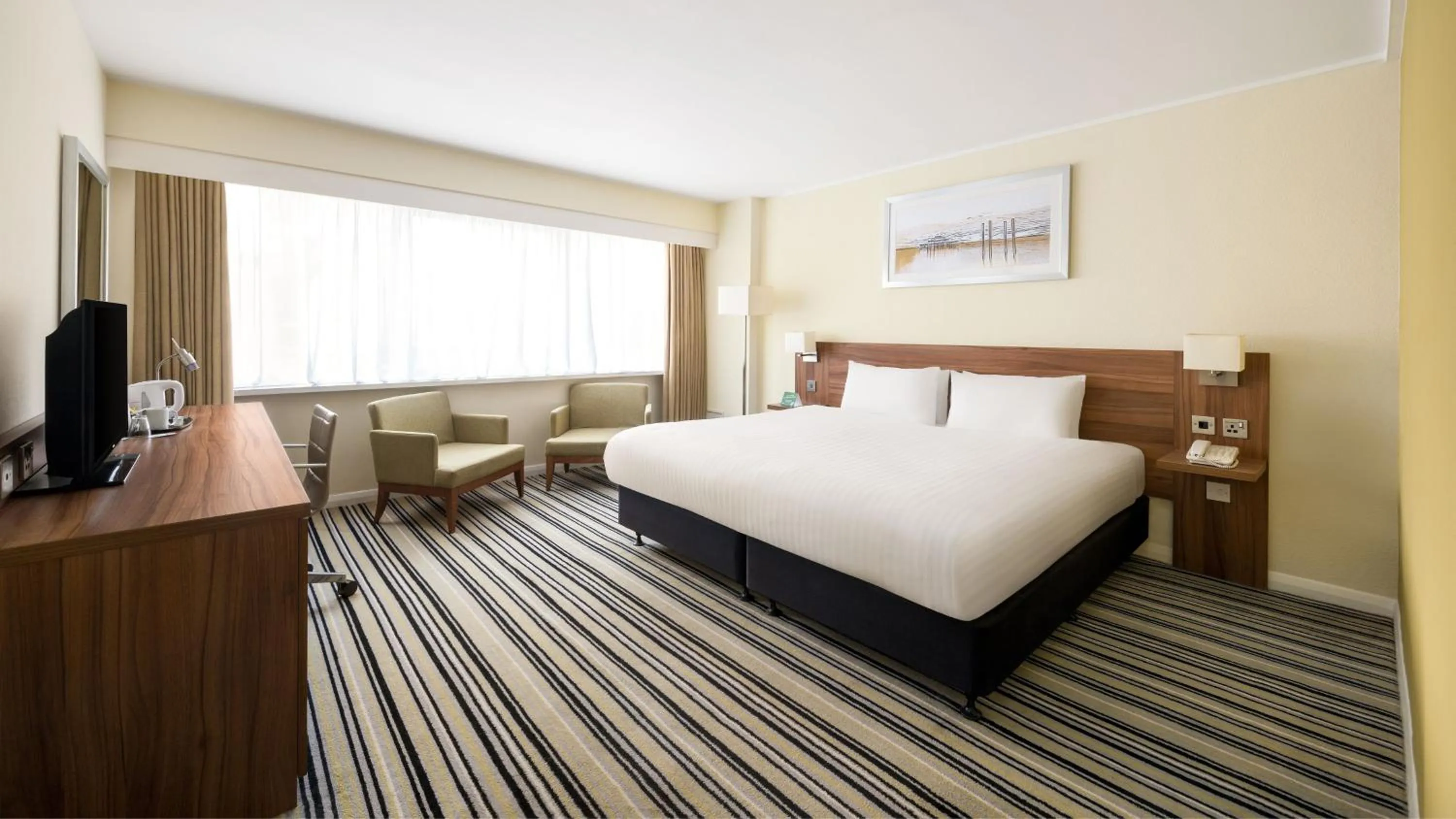 Photo of the whole room, Bed in Holiday Inn Brighton Seafront by IHG