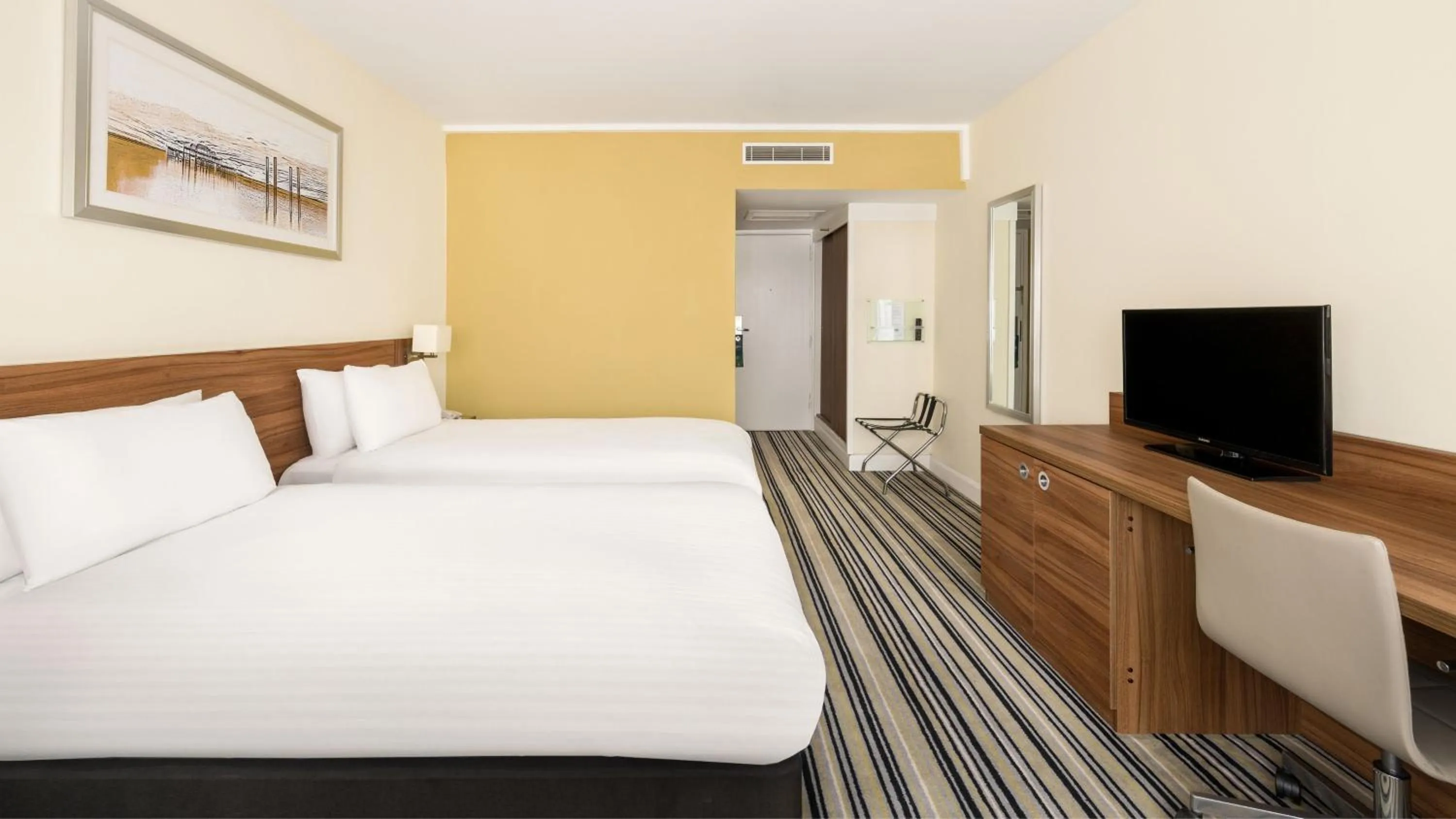 Photo of the whole room, Bed in Holiday Inn Brighton Seafront by IHG