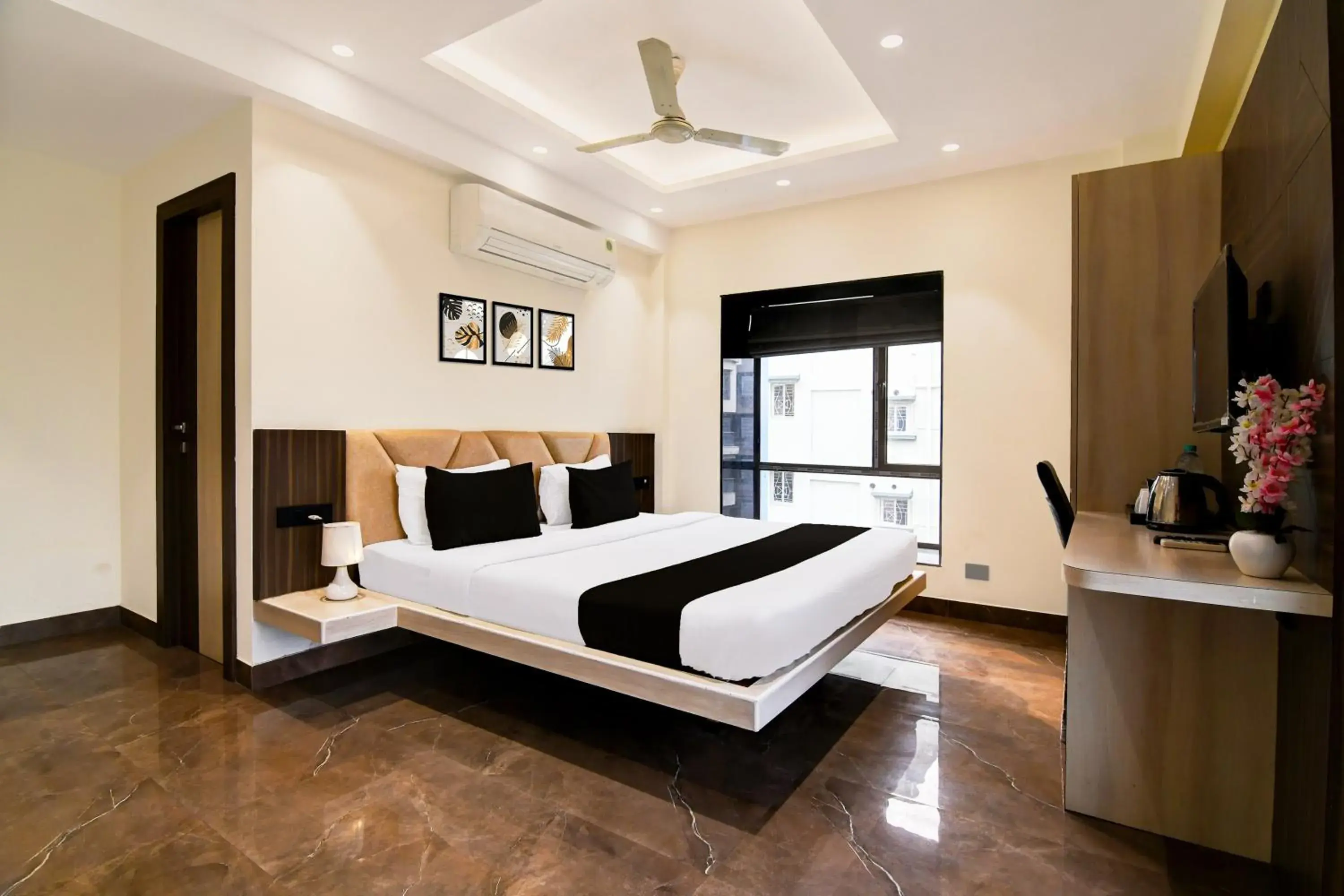 Super Townhouse New Town Near DLF Super Townhouse New Town Near DLF