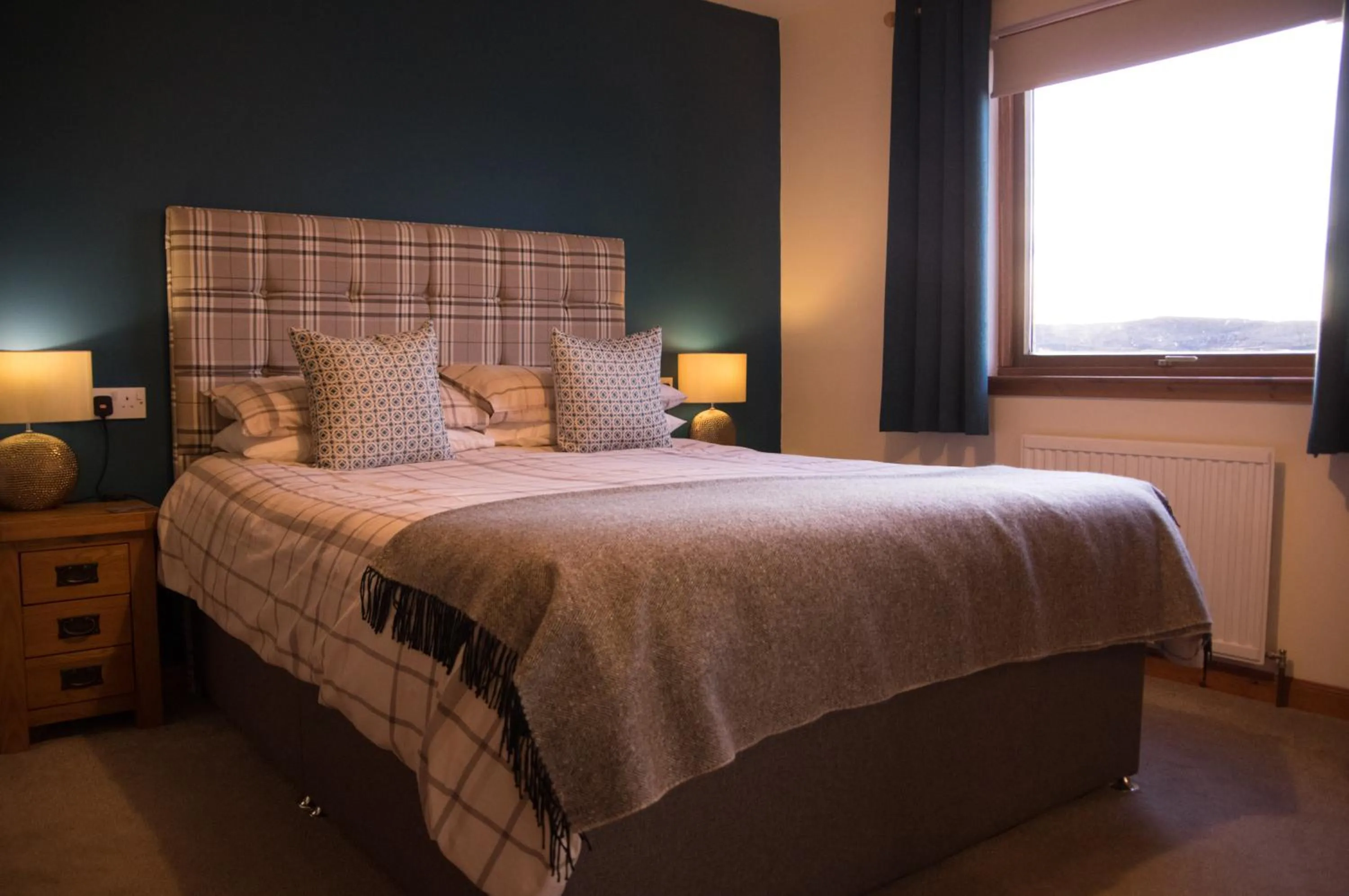 Photo of the whole room, Bed in Davar