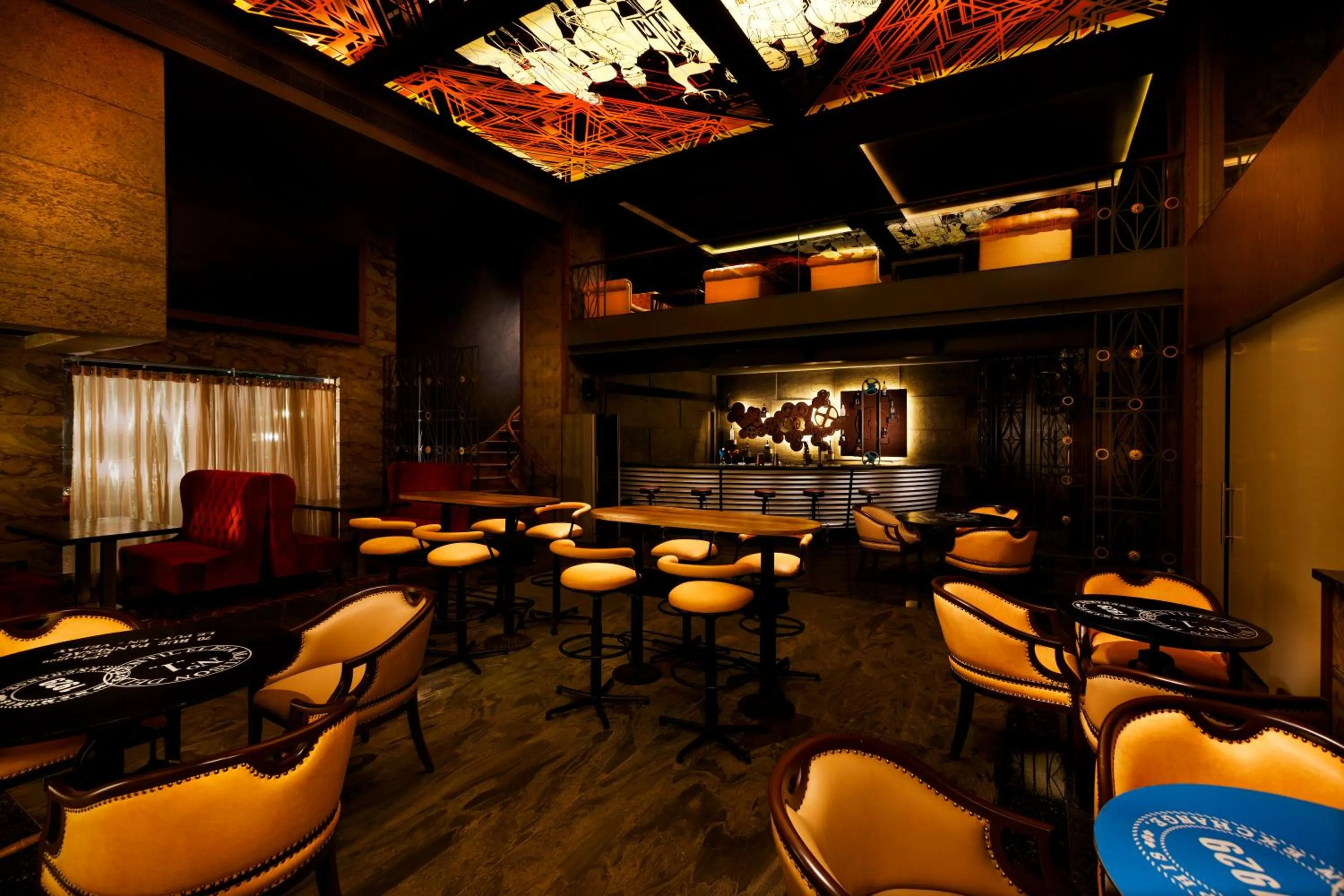 Lounge or bar in Grand Chennai by GRT Hotels