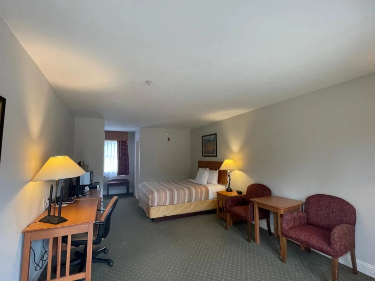 Photo of the whole room in Stagecoach Inn Woodville