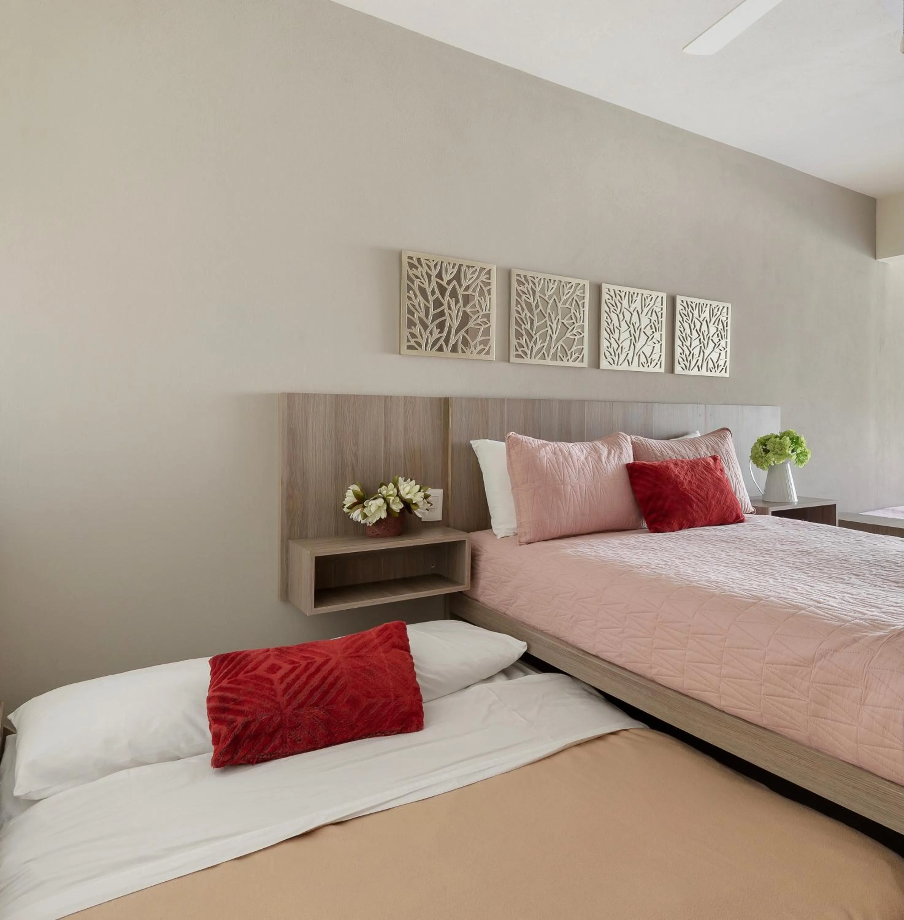 Bed in Deluxe fully furnished 2bd