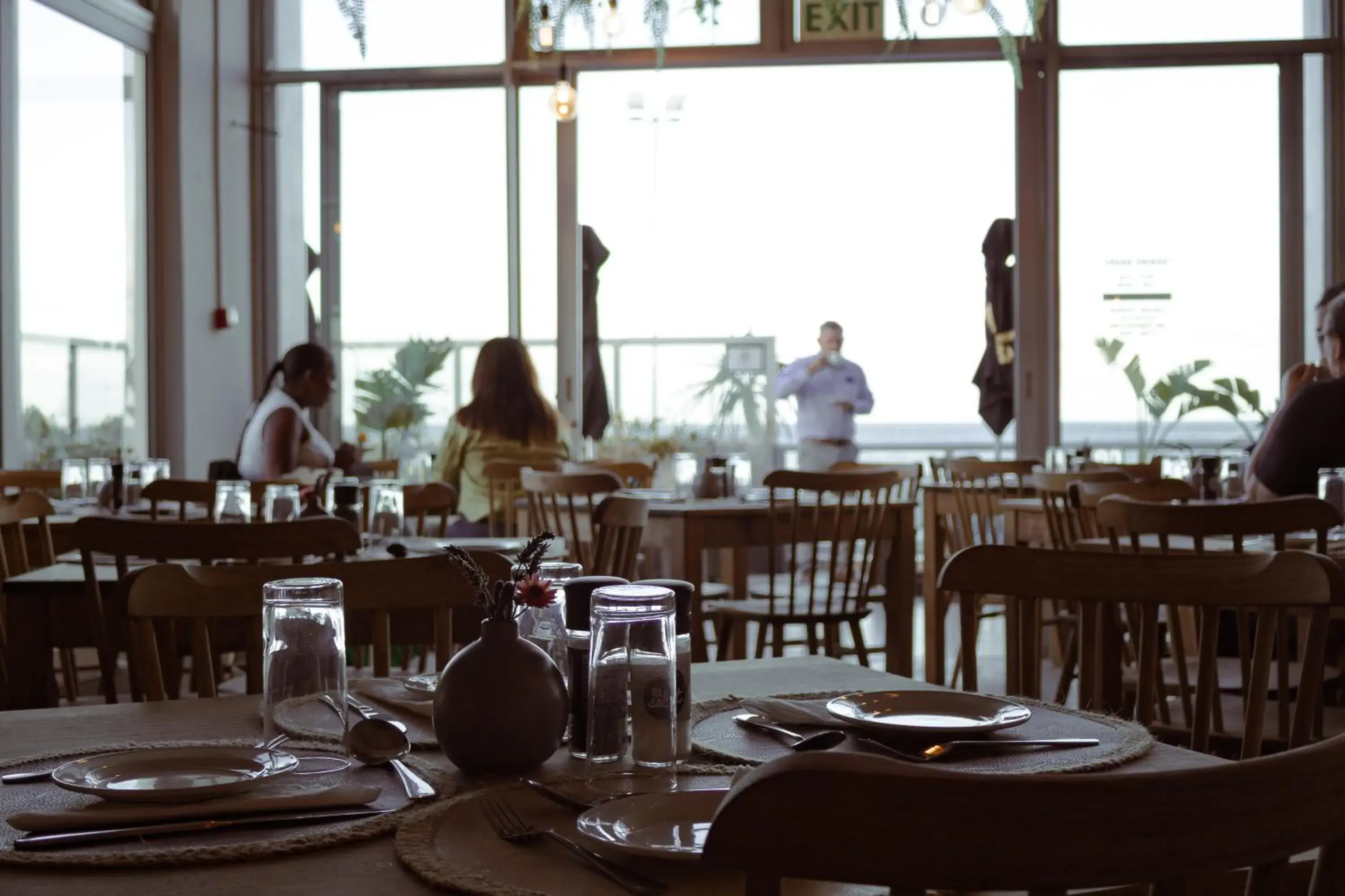 Restaurant/places to eat in Ocean Breeze Hotel Restaurant/places to eat in Ocean Breeze Hotel