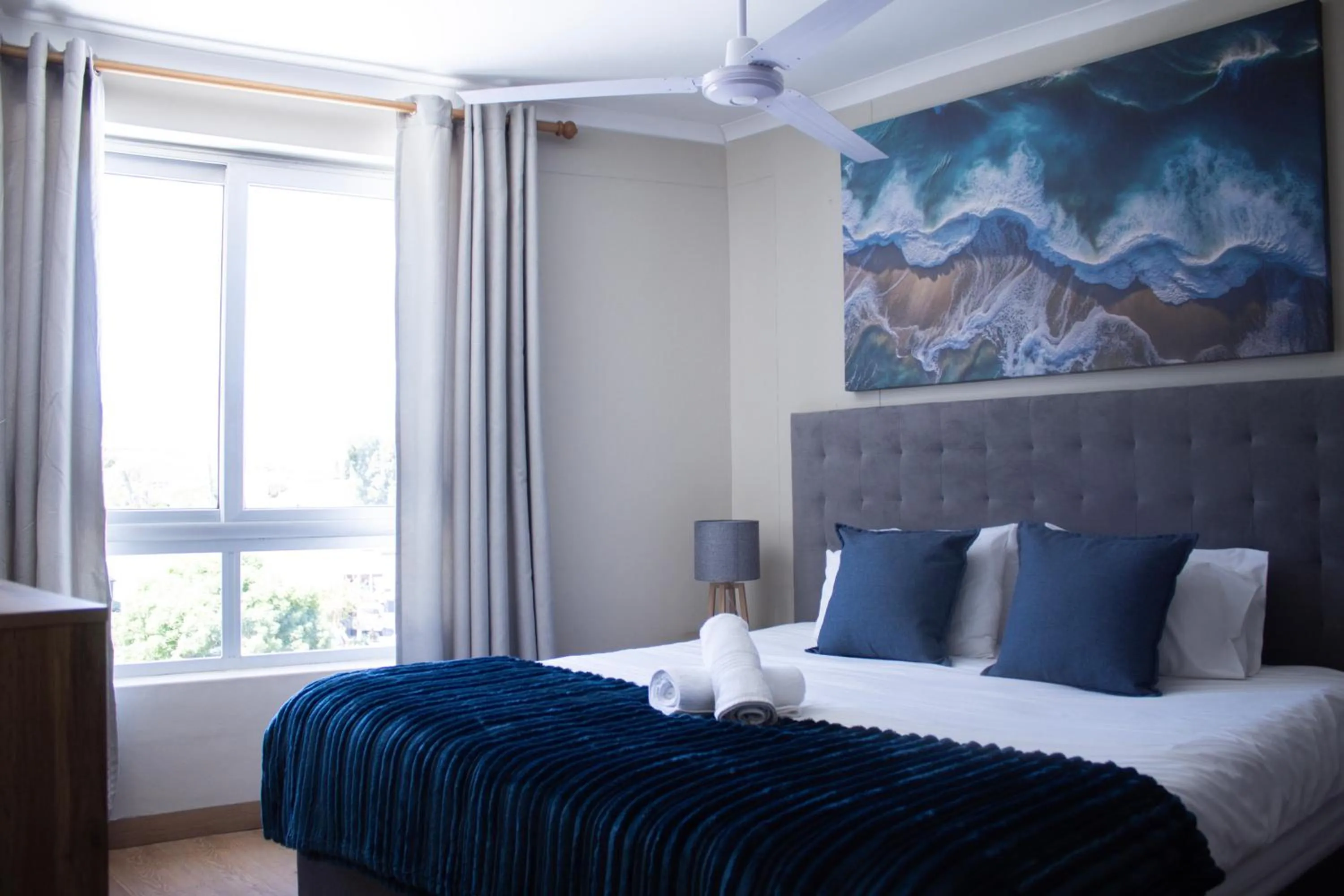 Bedroom, Bed in Ocean Breeze Hotel