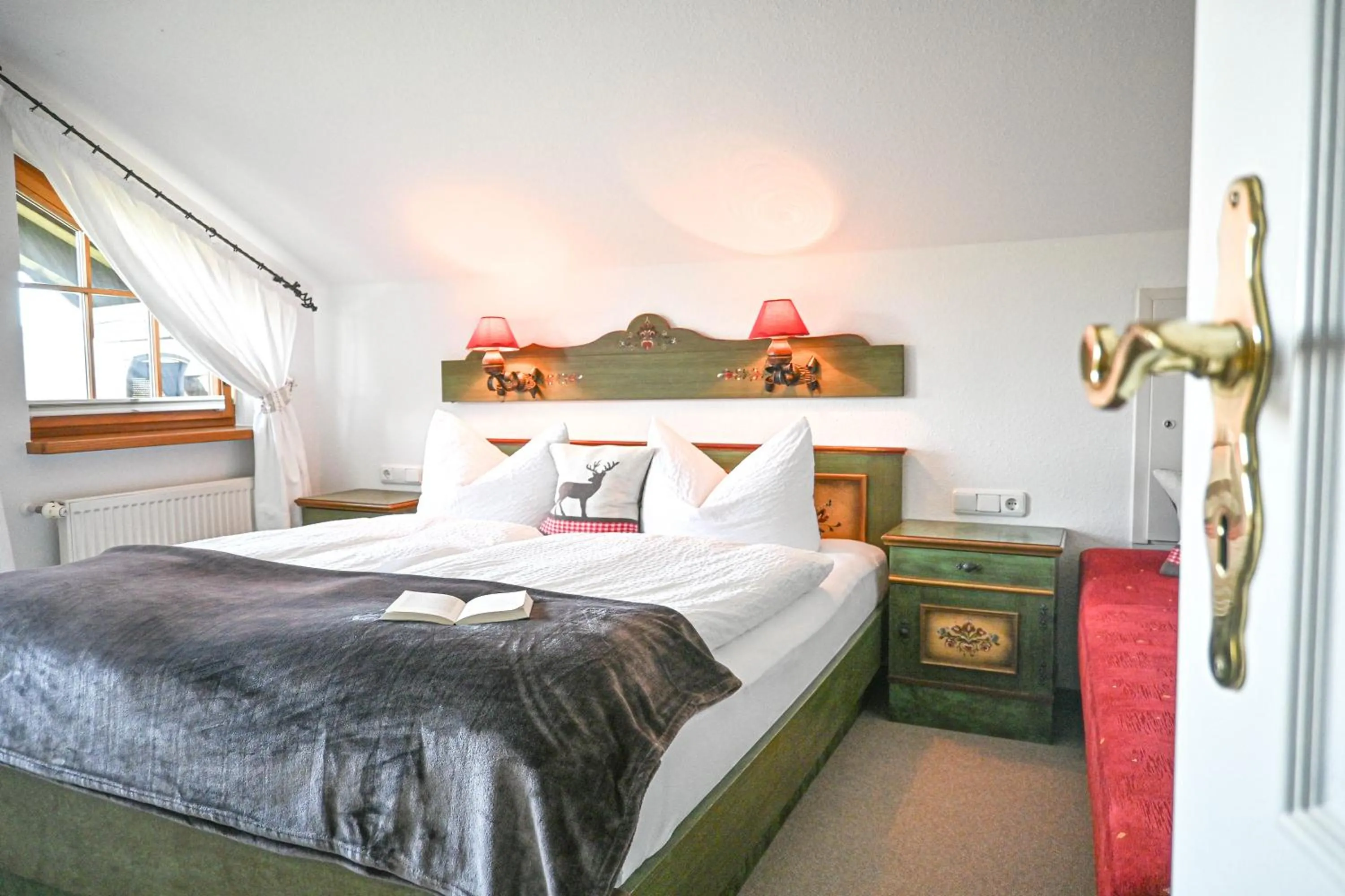 Bed in Gästehaus Alpenruh