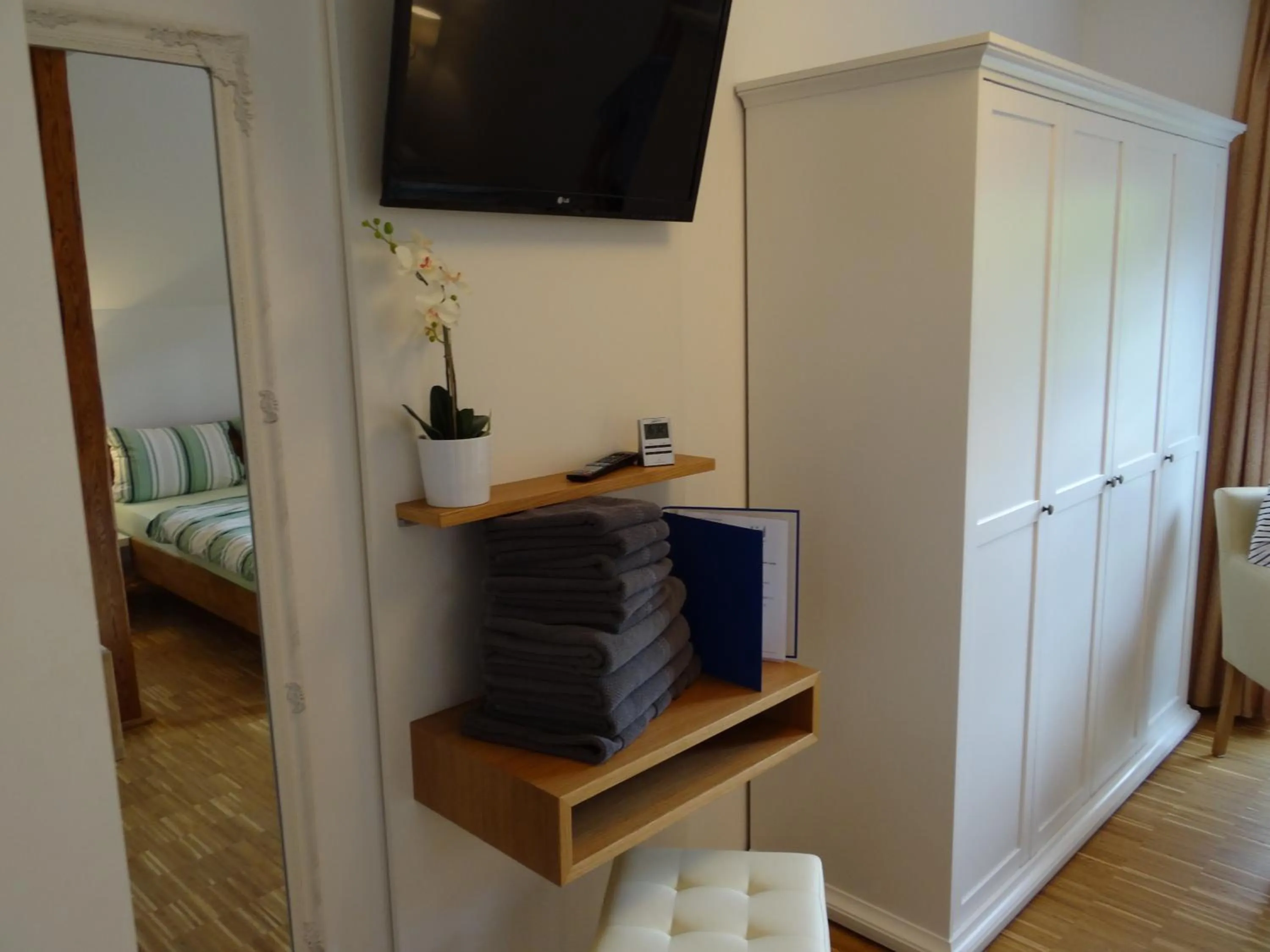 TV and multimedia, Bed in Landgasthaus zum Seysingshof