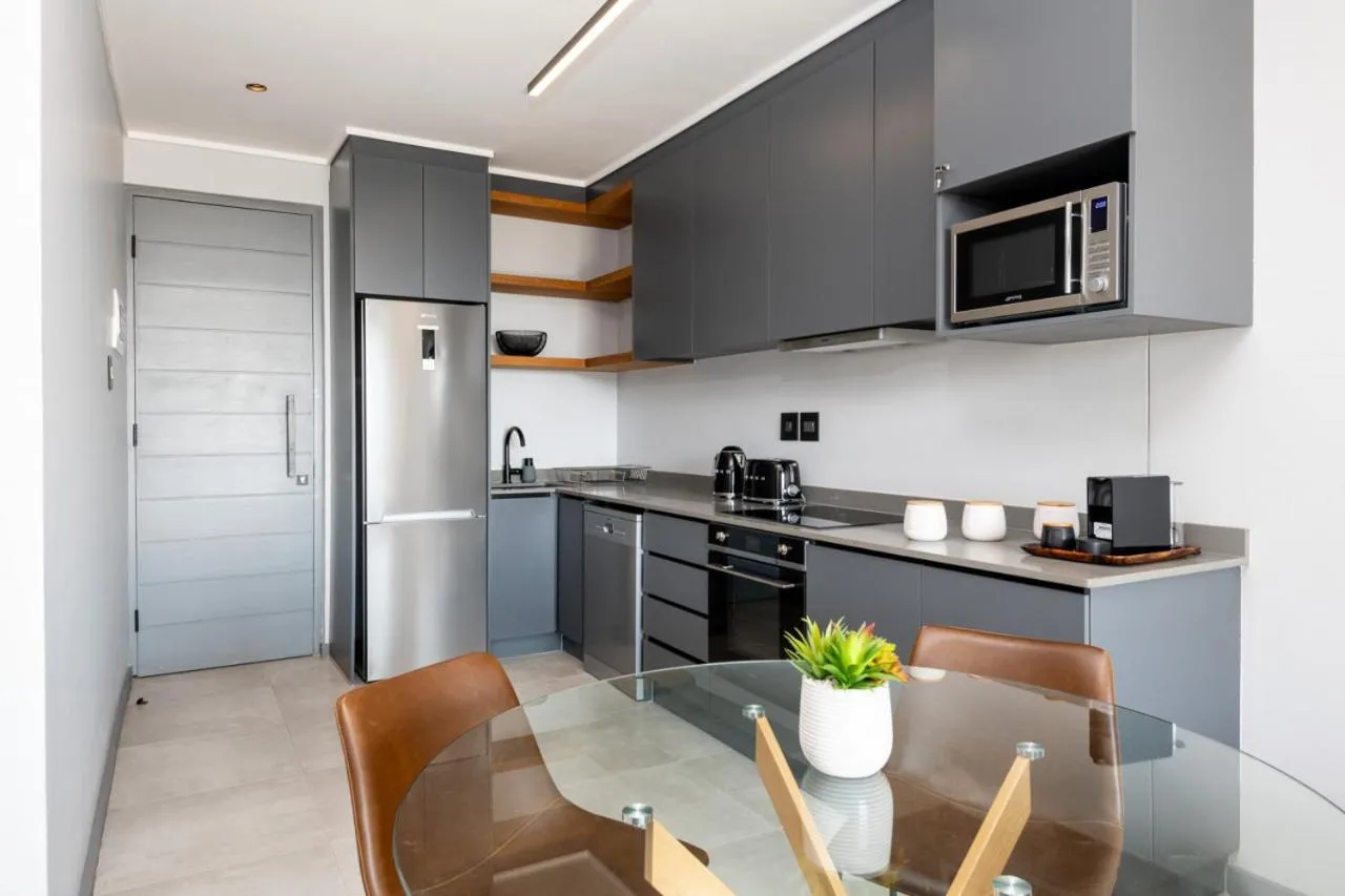 Kitchen or kitchenette in Luxury Bellagio 304 Two Bed with Inverter