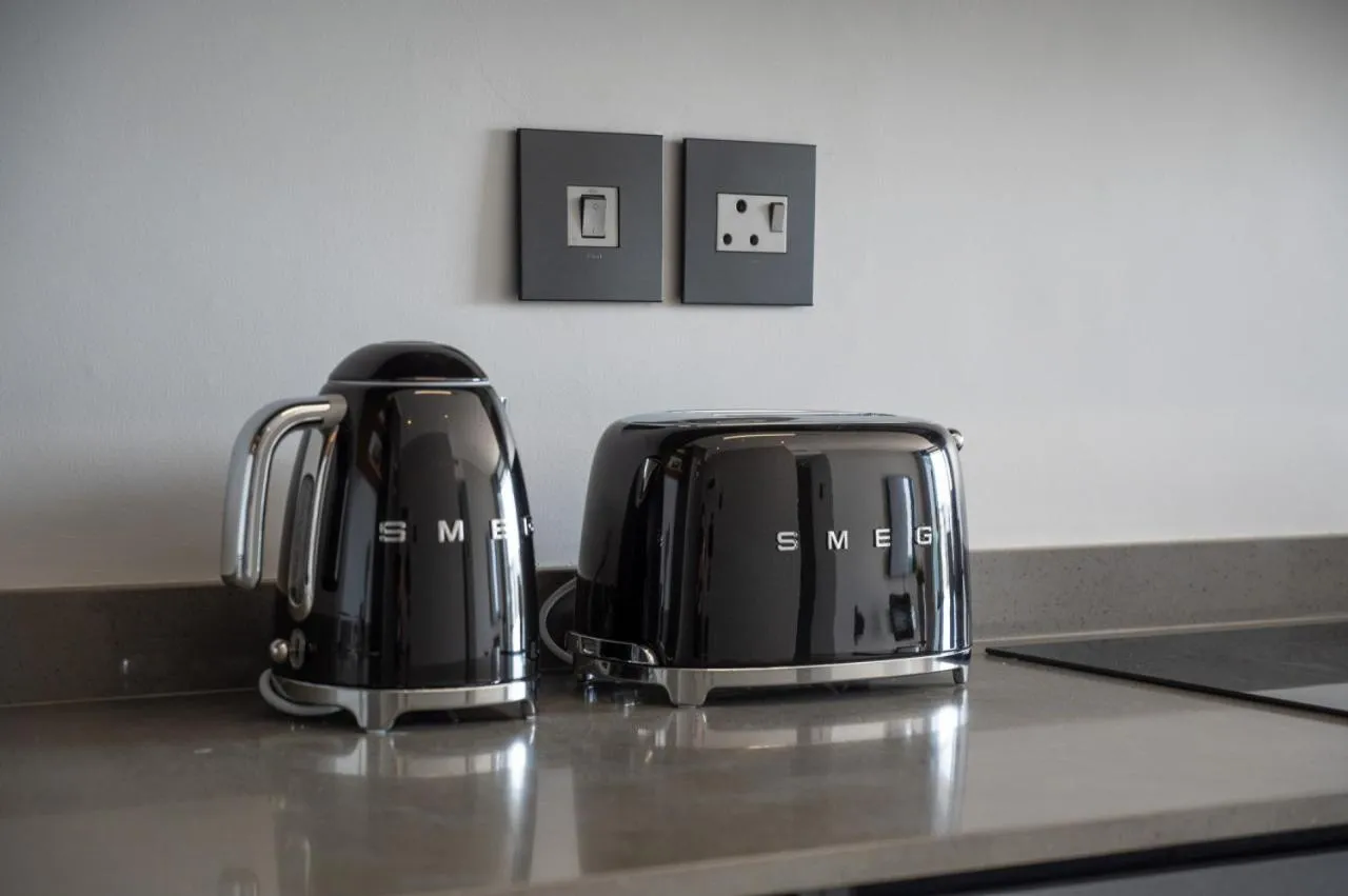 Coffee/tea facilities in Luxury Bellagio 304 Two Bed with Inverter
