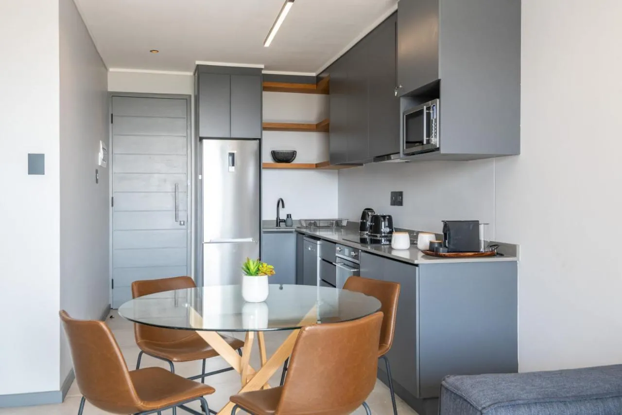 Kitchen or kitchenette in Luxury Bellagio 304 Two Bed with Inverter