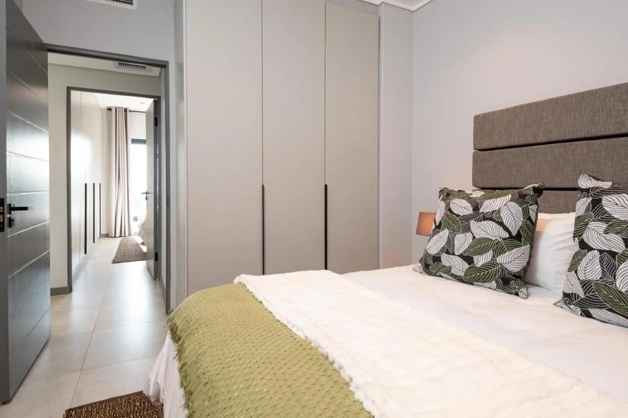 Bedroom, Bed in Luxury Bellagio 304 Two Bed with Inverter