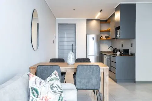 Luxury Bellagio 002 with Sea Views and Inverter