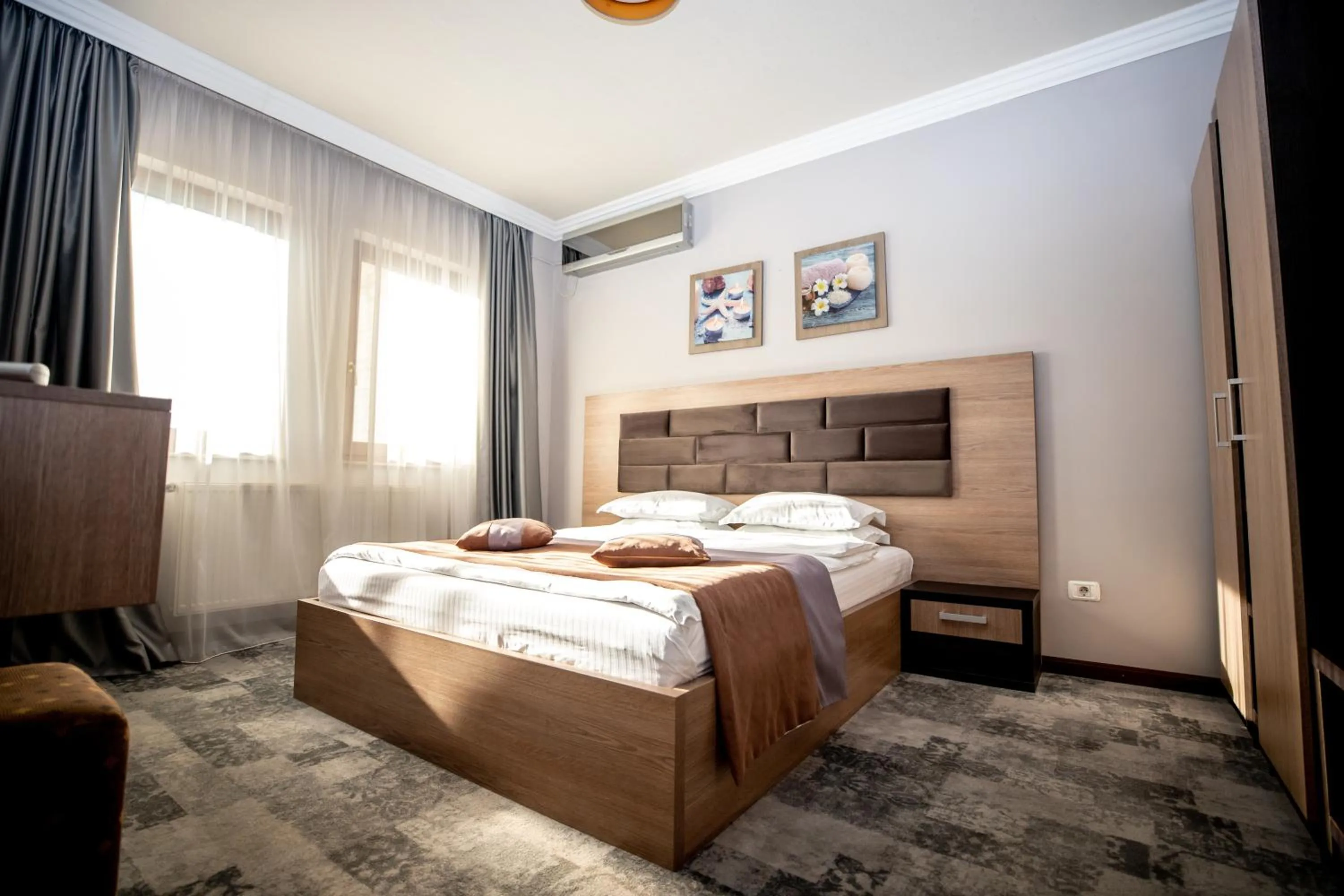 Double Room in Hotel Yarus
