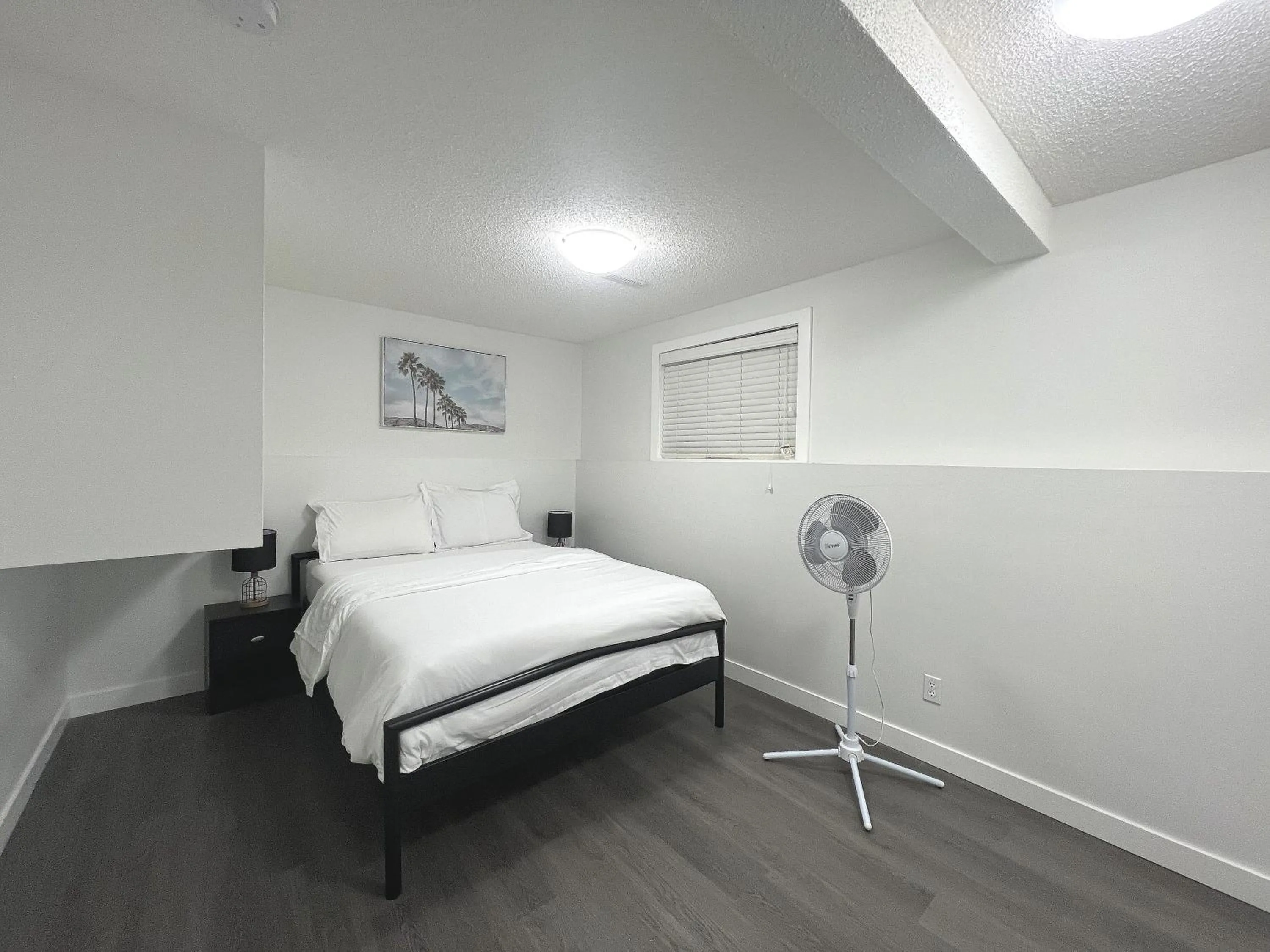 Cozy 3 beds Suite Near Calgary Airport Sleeps 6