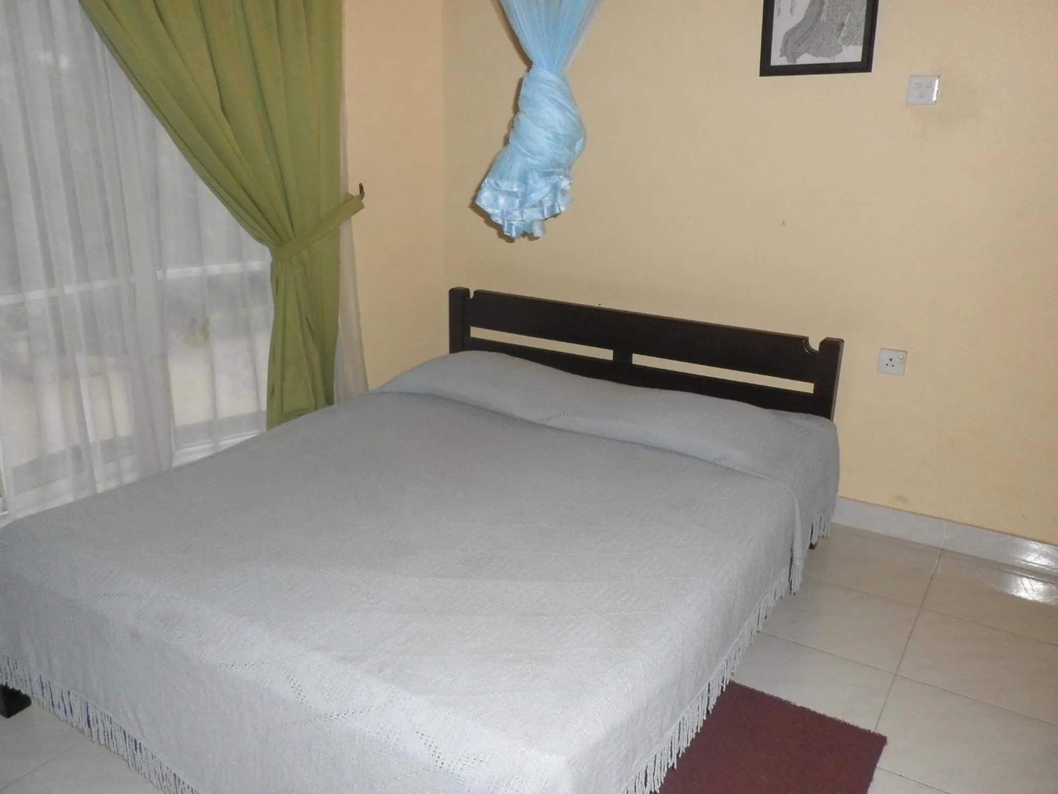 Photo of the whole room, Bed in McCarthy Guesthouse