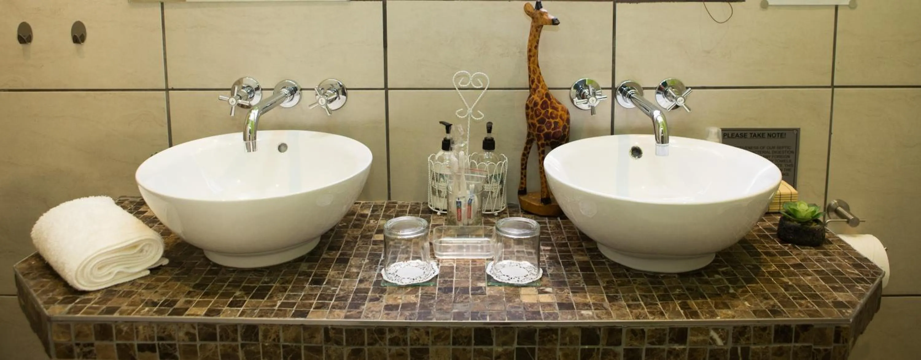 Bathroom in Apollis Cottage