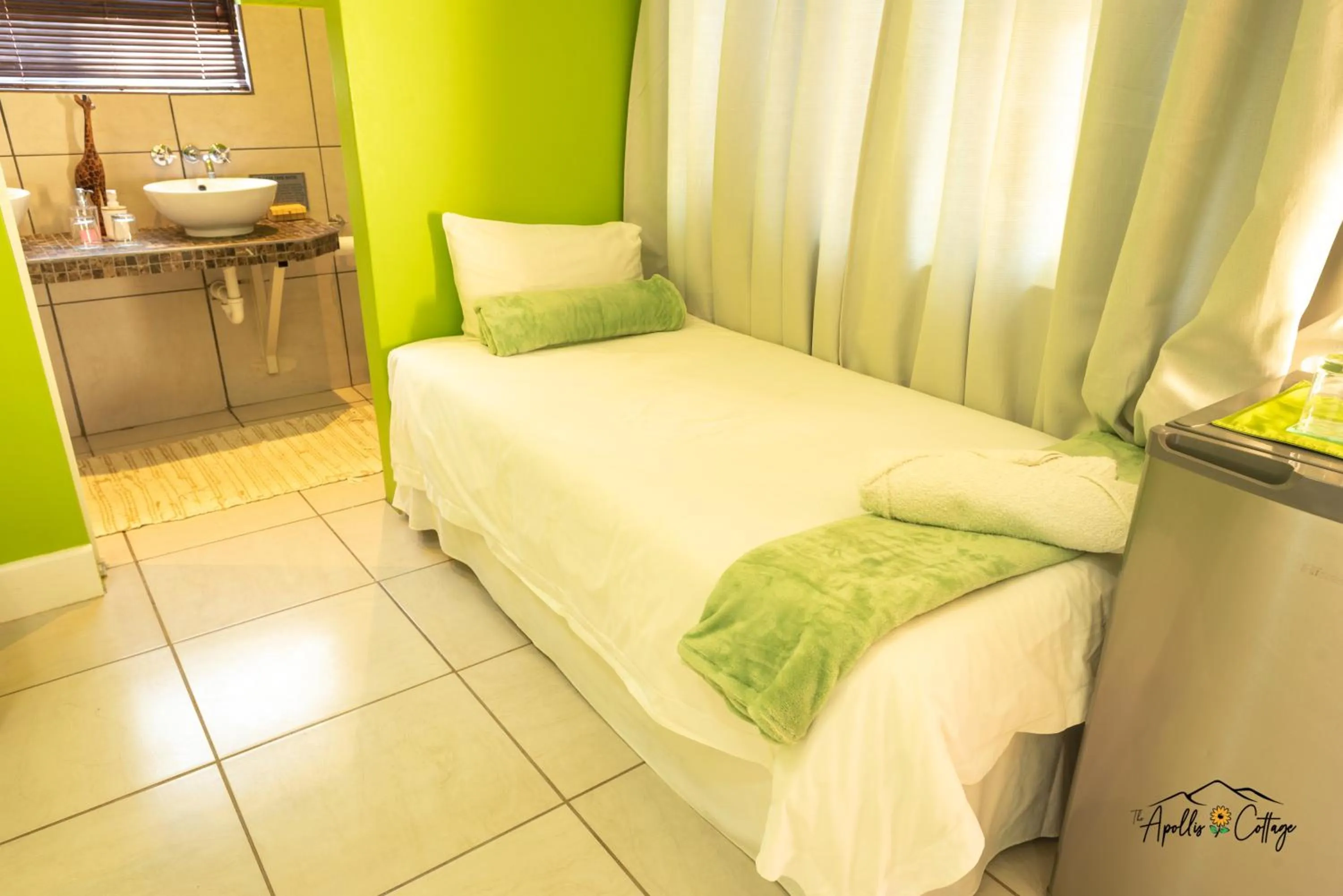 Bed in Apollis Cottage