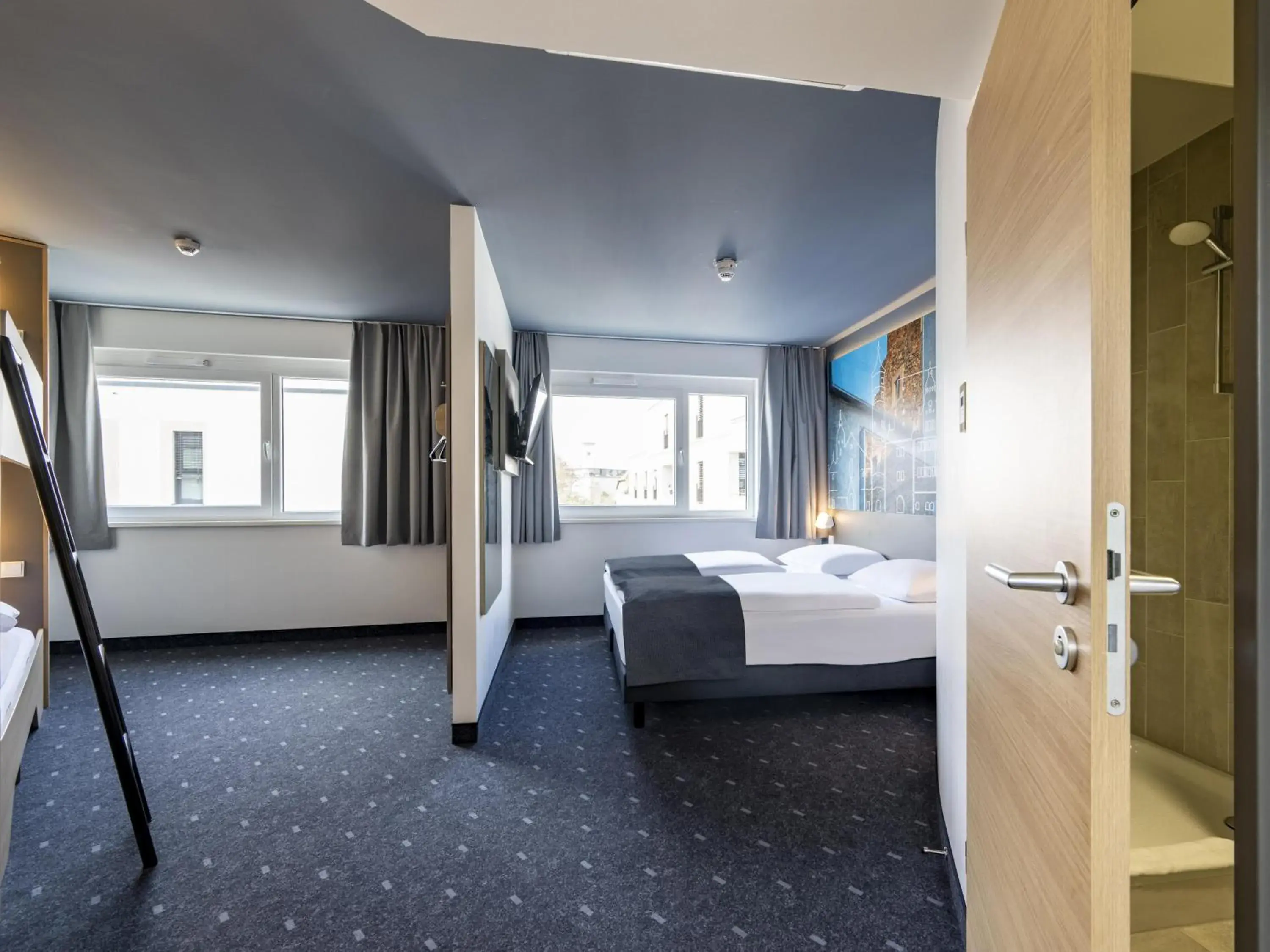 Photo of the whole room, Bed in B&B Hotel Schweinfurt-City Photo of the whole room, Bed in B&B Hotel Schweinfurt-City