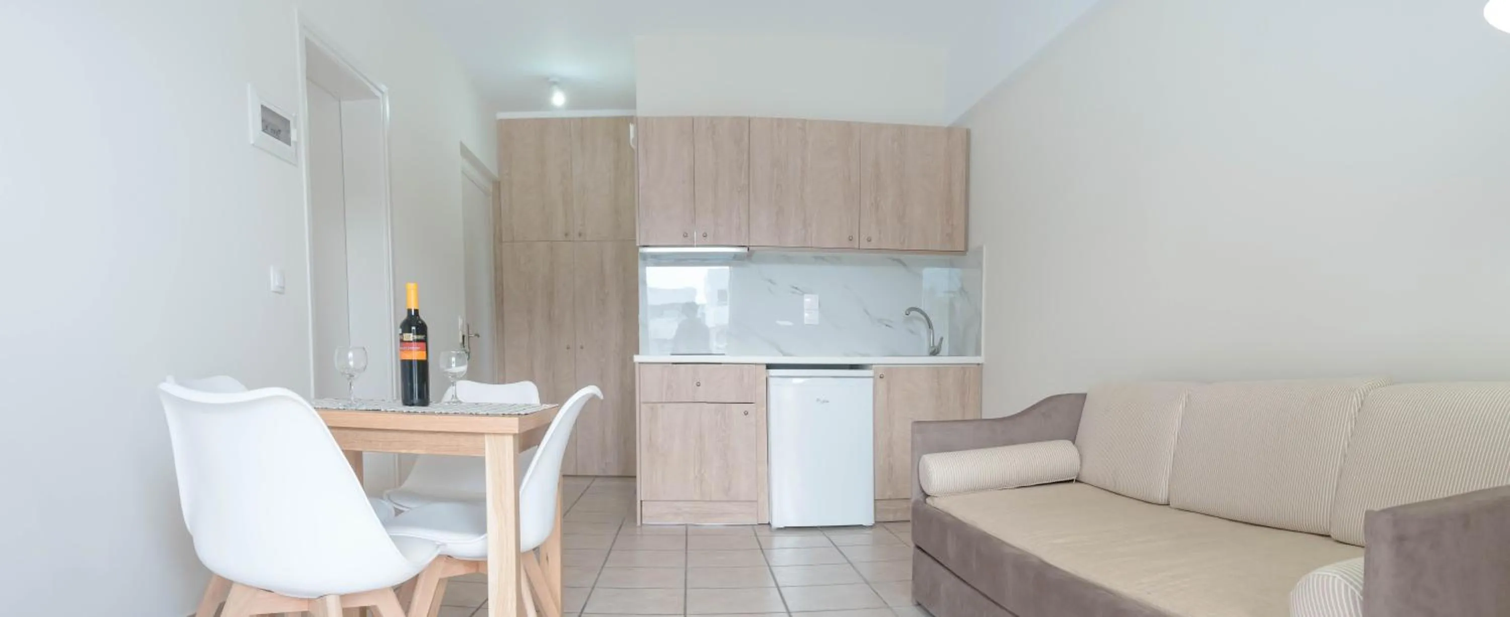 Coffee/tea facilities in Pinelopi Hotel