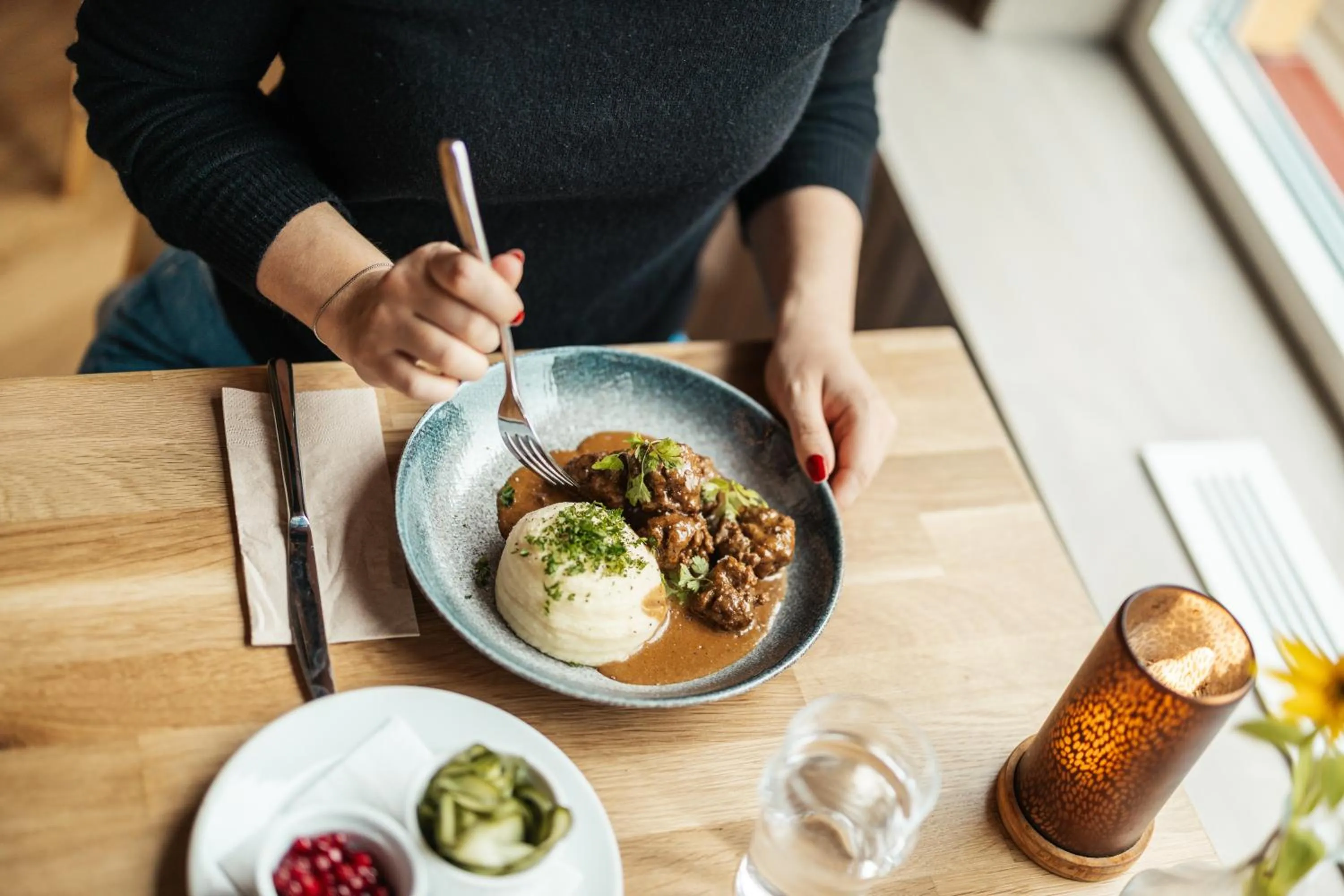 Restaurant/places to eat in Barken Lodge