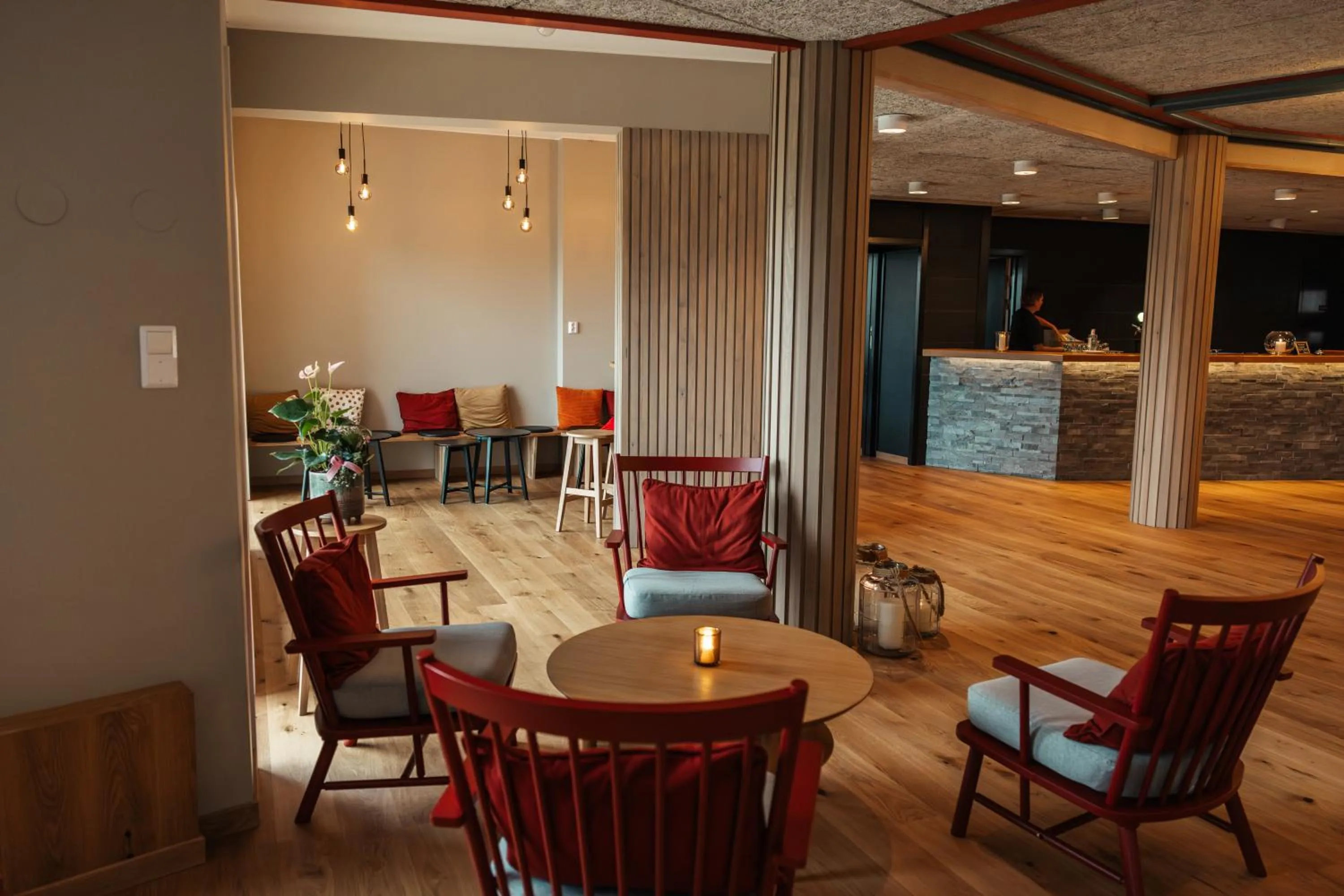 Restaurant/places to eat in Barken Lodge