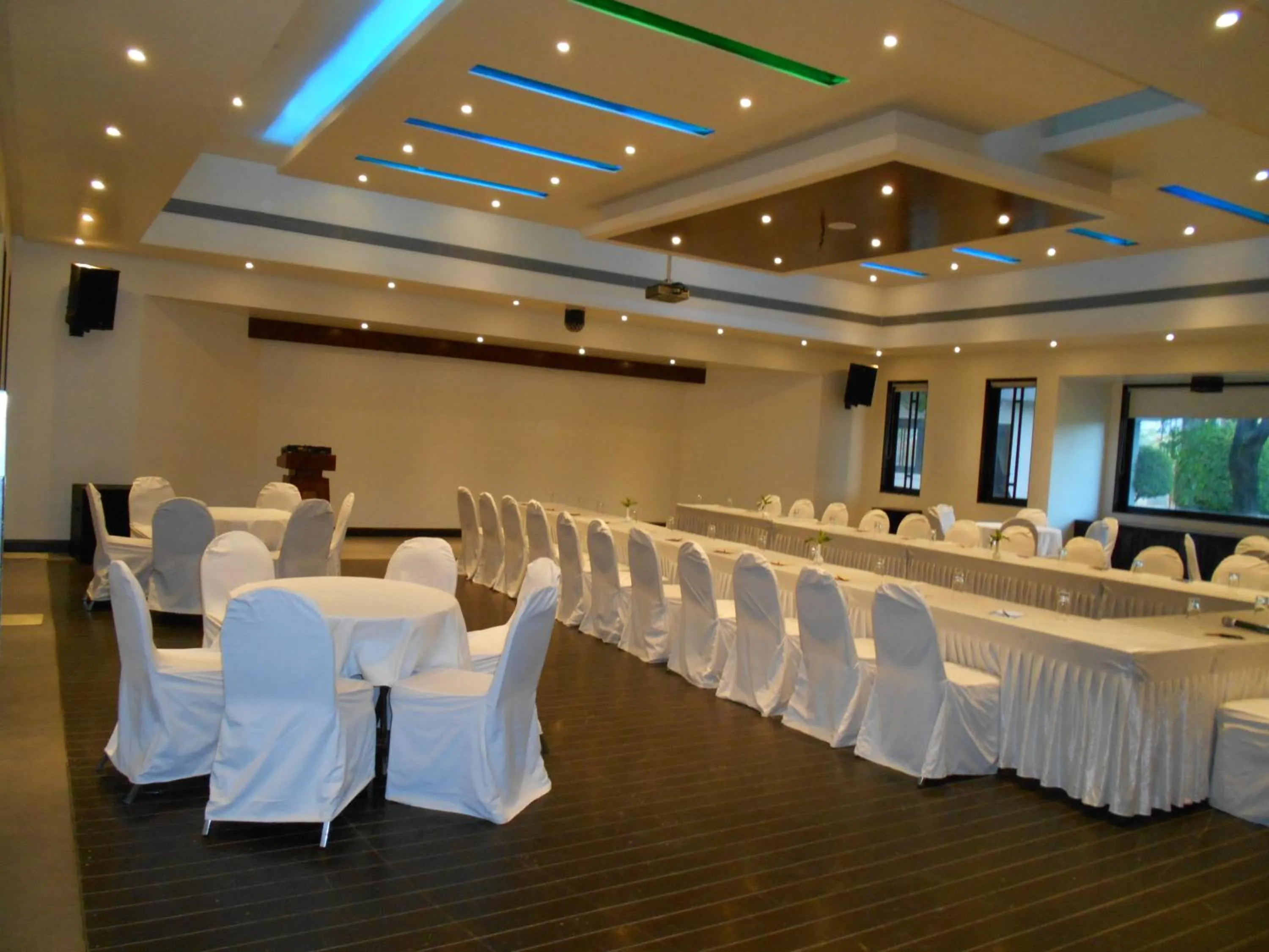 Business facilities in The Meadows Resort and Spa