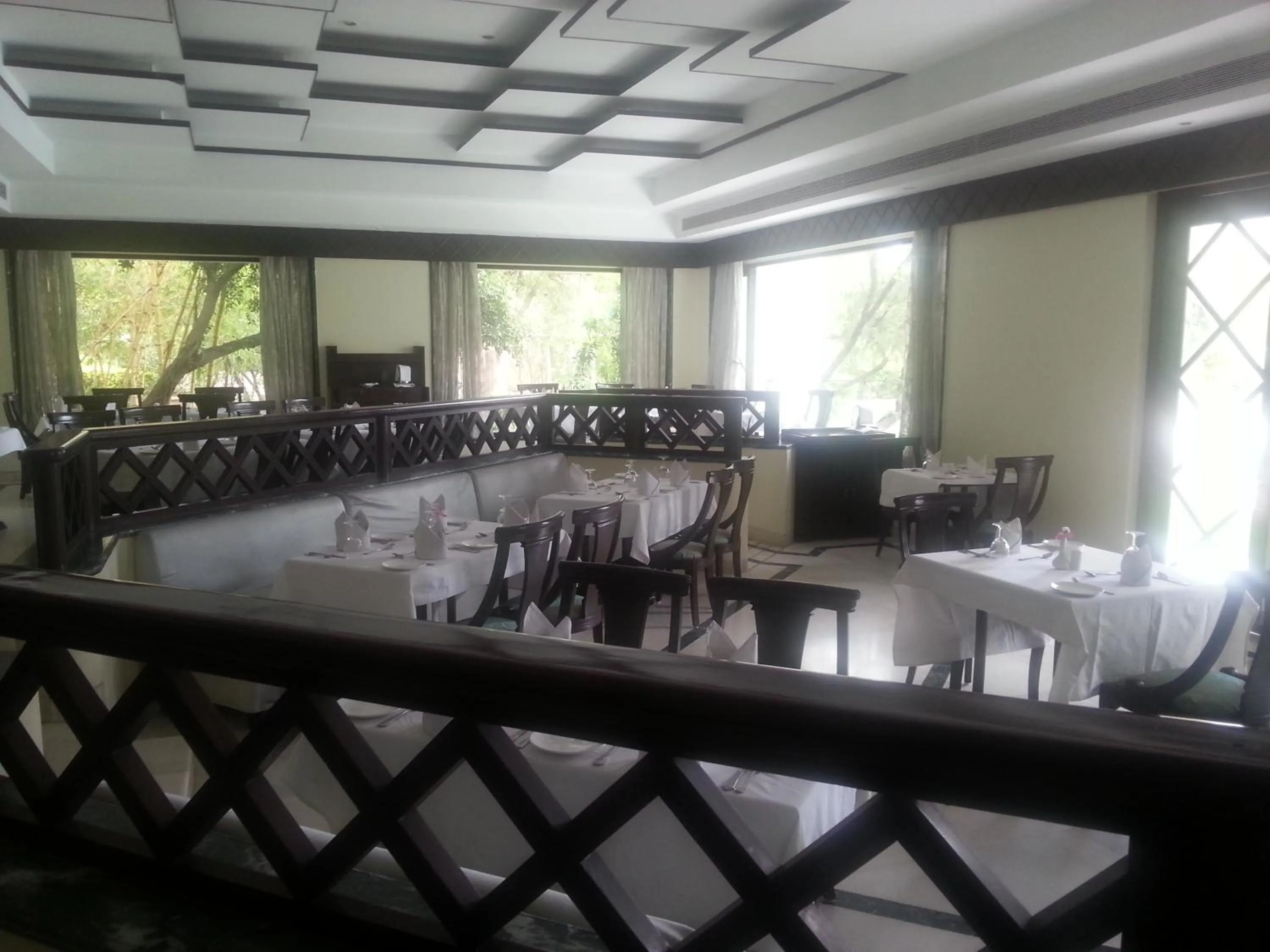 Restaurant/places to eat in The Meadows Resort and Spa