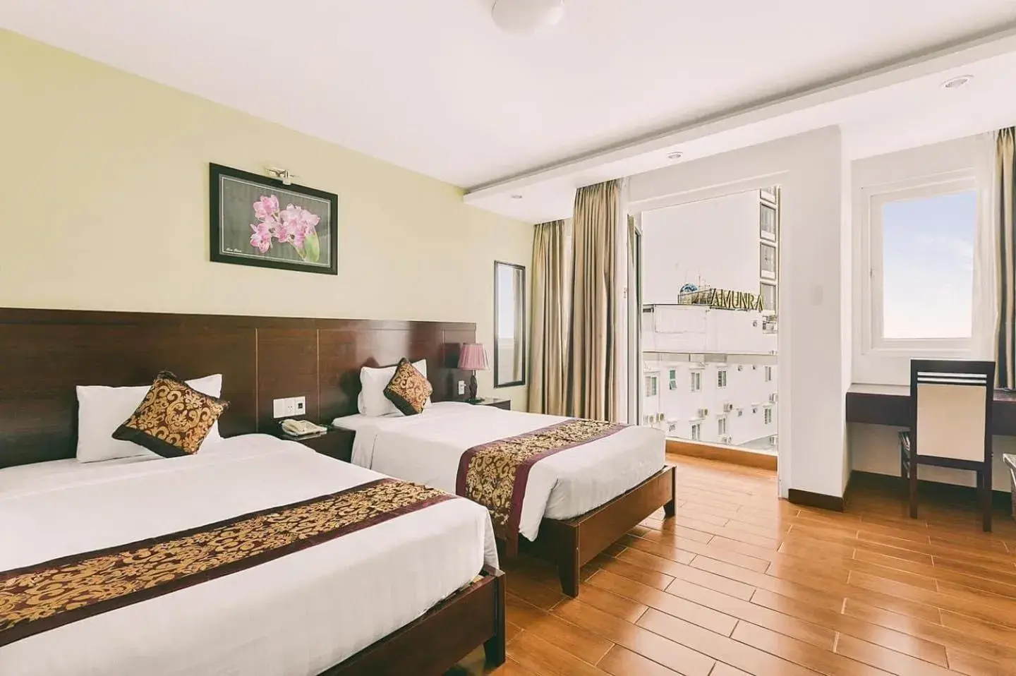 Superior Twin Room with City View in Dragon Sea Hotel Superior Twin Room with City View in Dragon Sea Hotel
